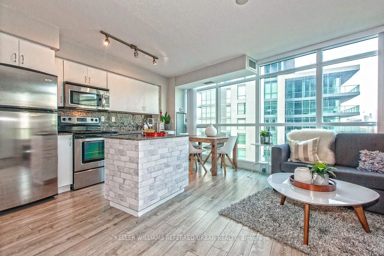 215 Fort York Boulevard #1411