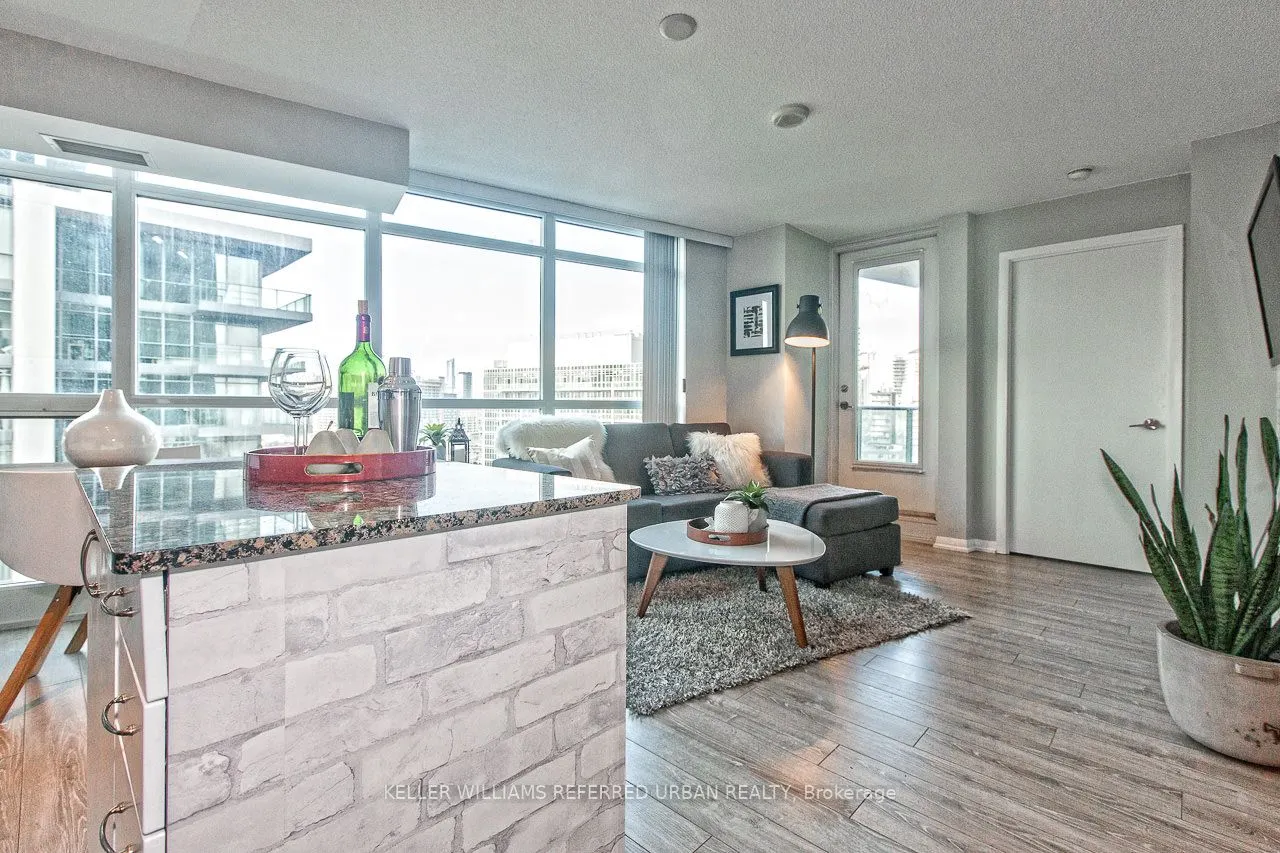 215 Fort York Boulevard #1411