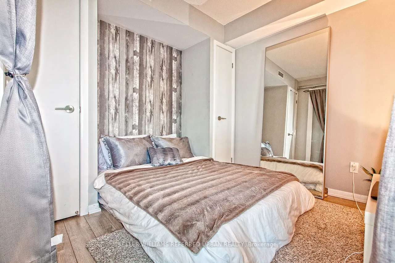215 Fort York Boulevard #1411