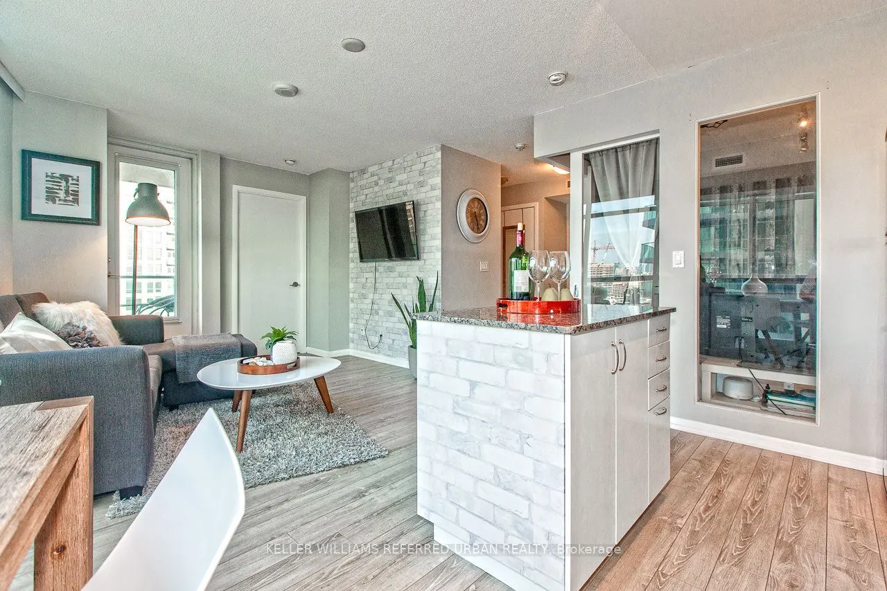 215 Fort York Boulevard #1411