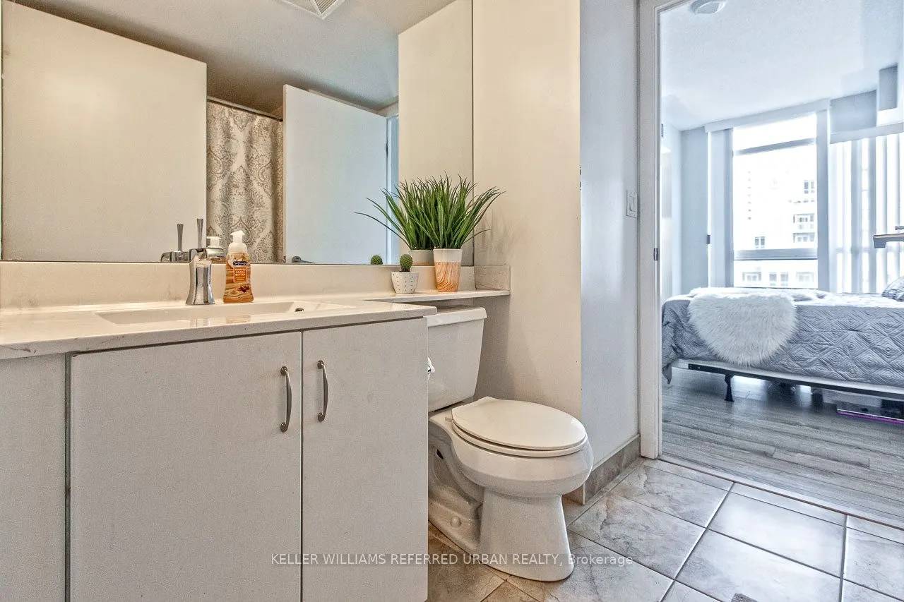 215 Fort York Boulevard #1411