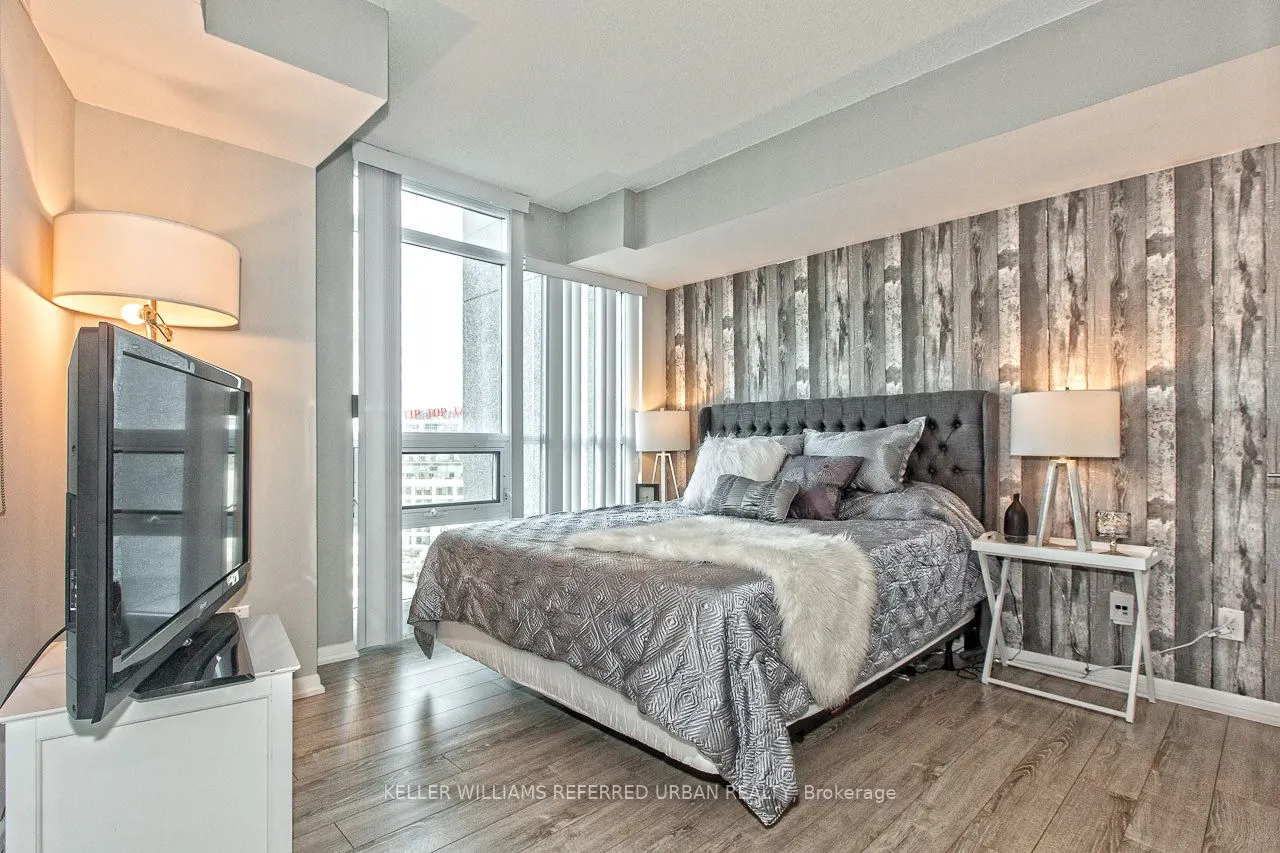 215 Fort York Boulevard #1411