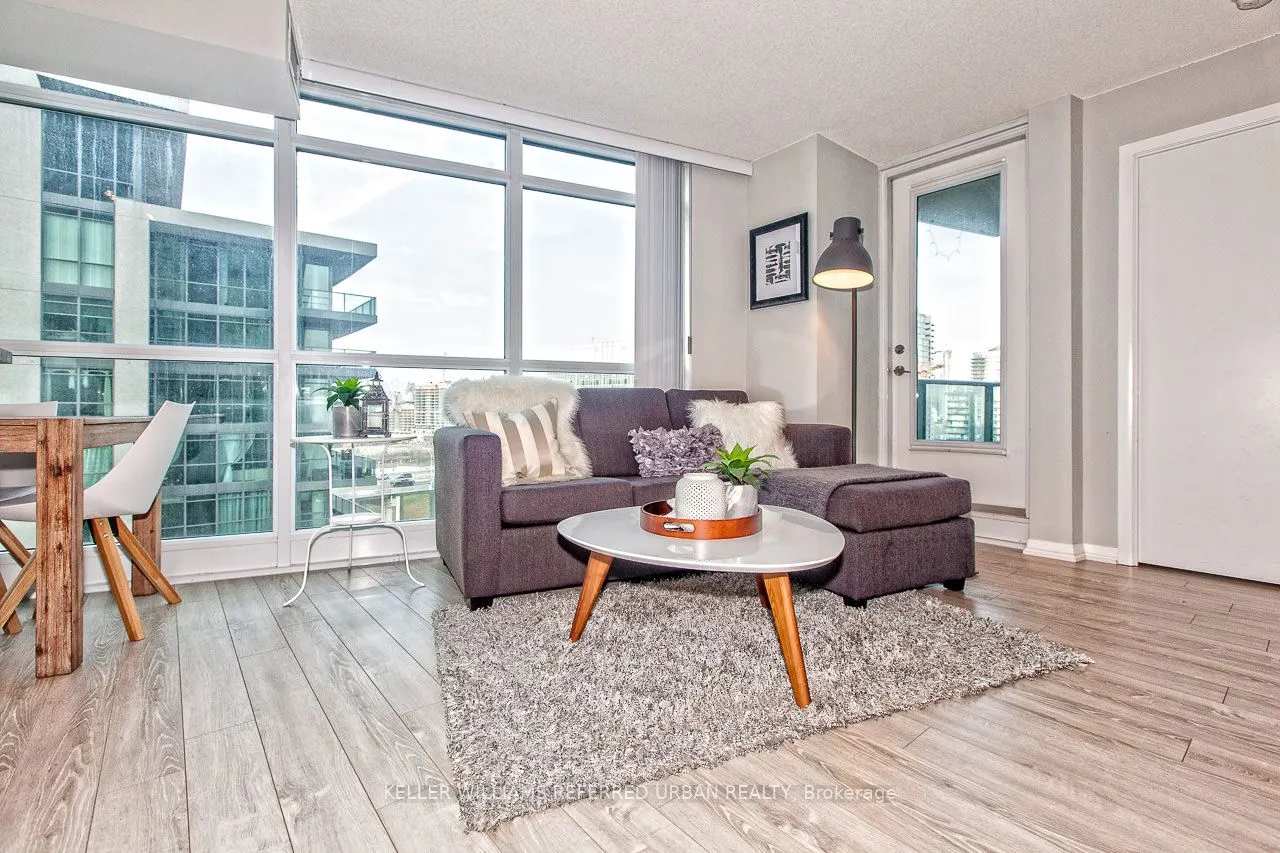 215 Fort York Boulevard #1411