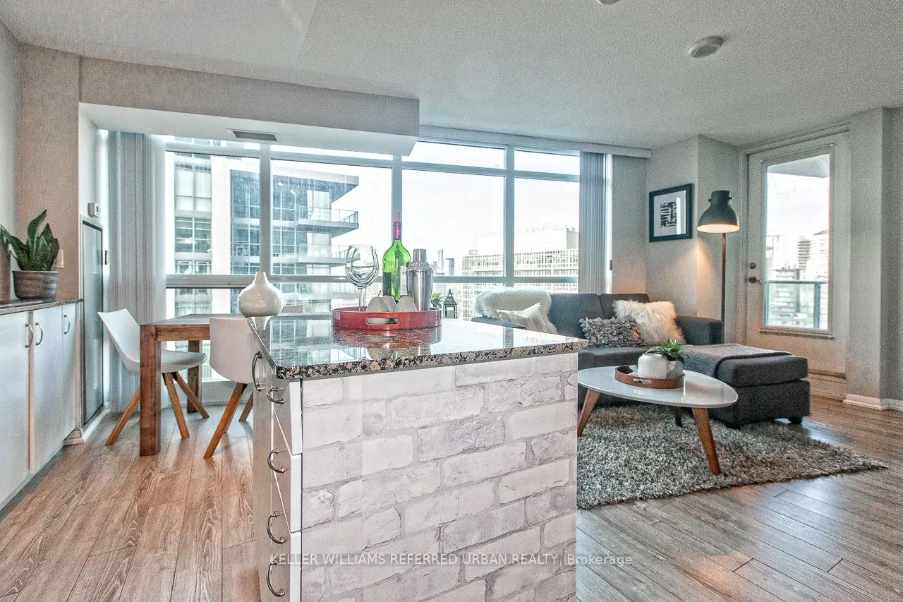 215 Fort York Boulevard #1411