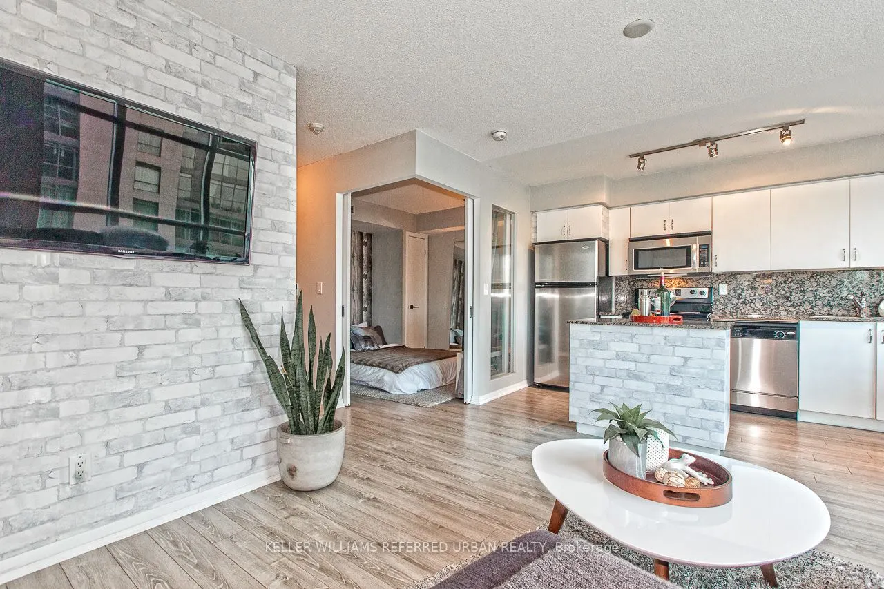 215 Fort York Boulevard #1411