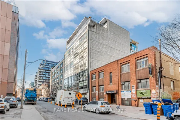 42 Camden Street #302