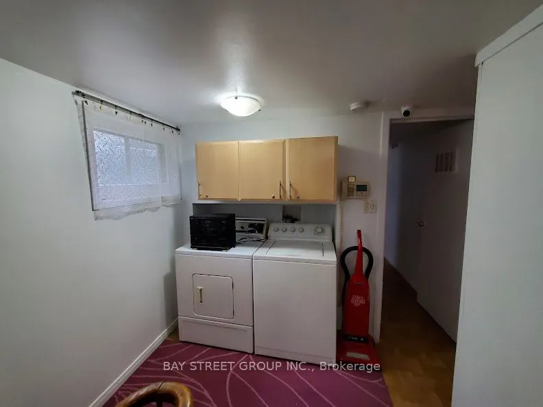 73 Regatta Crescent #Lower