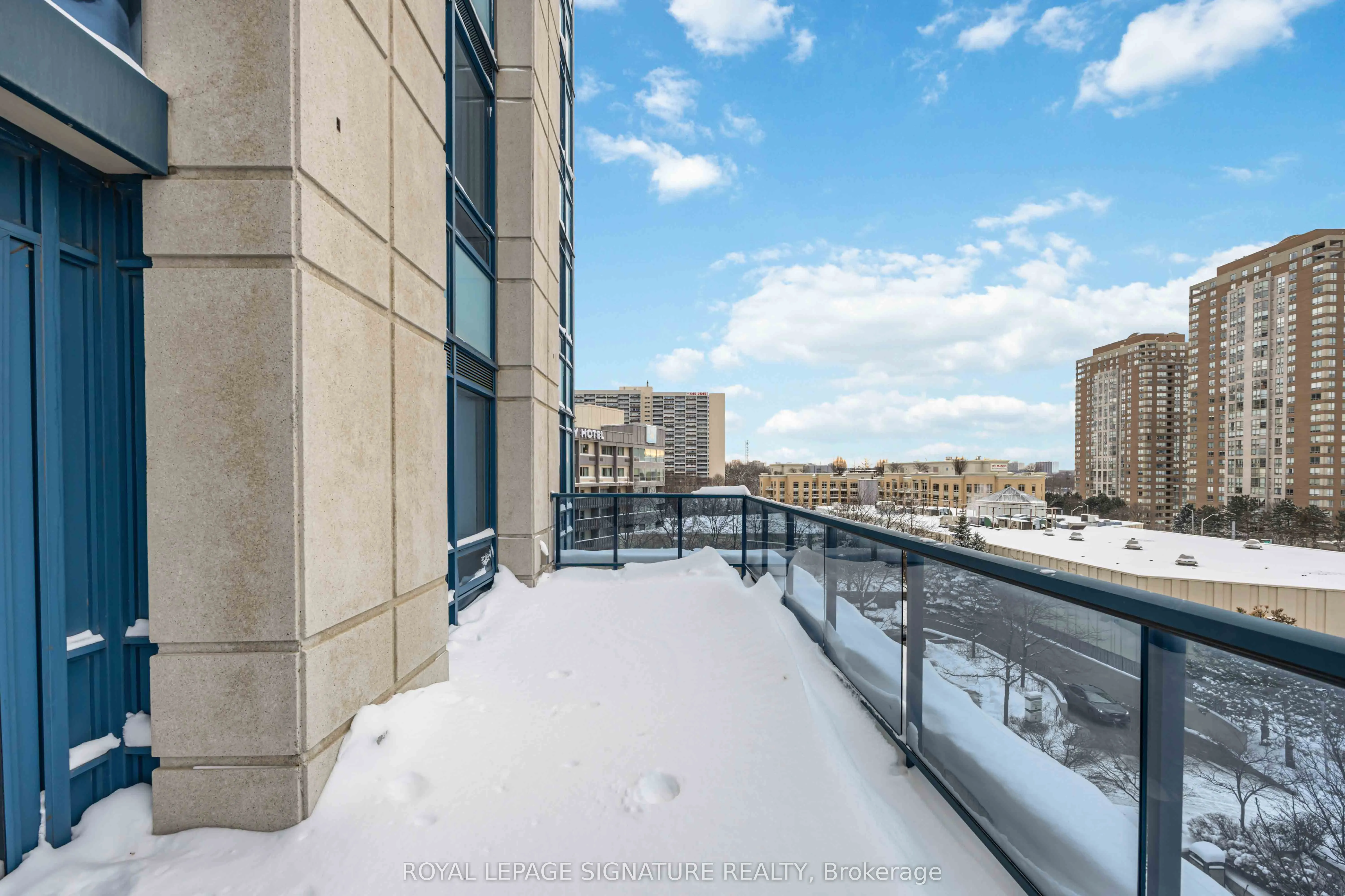 181 Wynford Drive #403