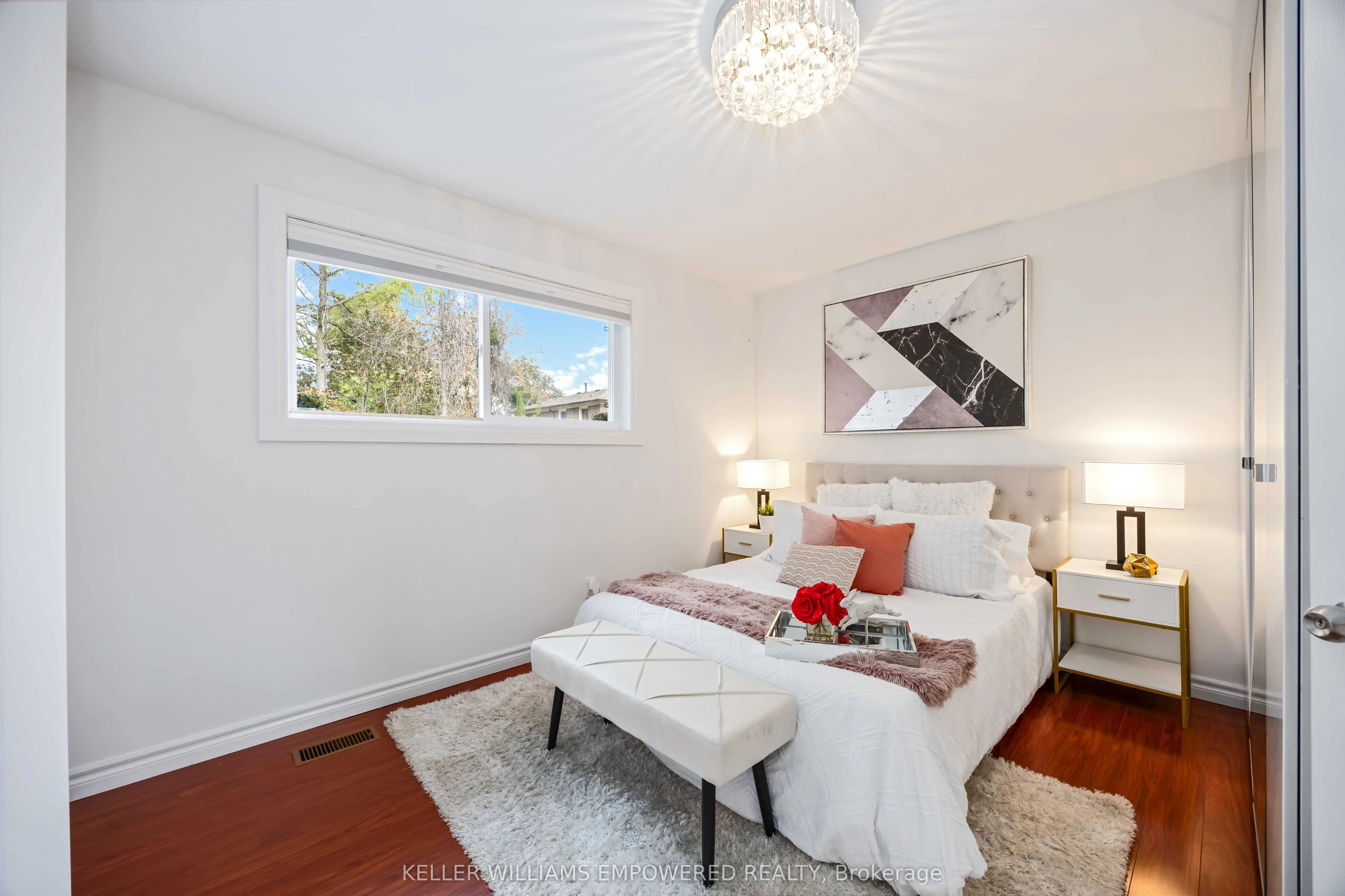 112 Kingslake Road
