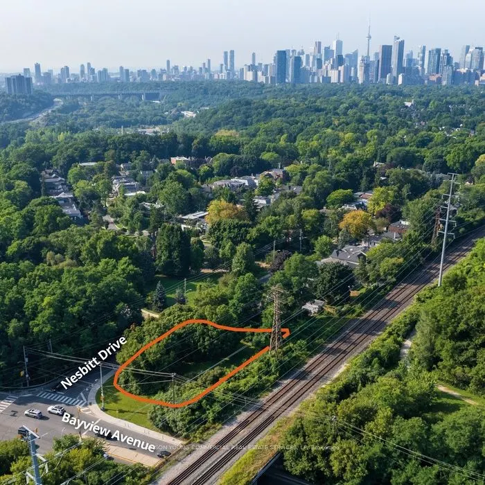 Bayview Ave & Nesbitt Dr Avenue