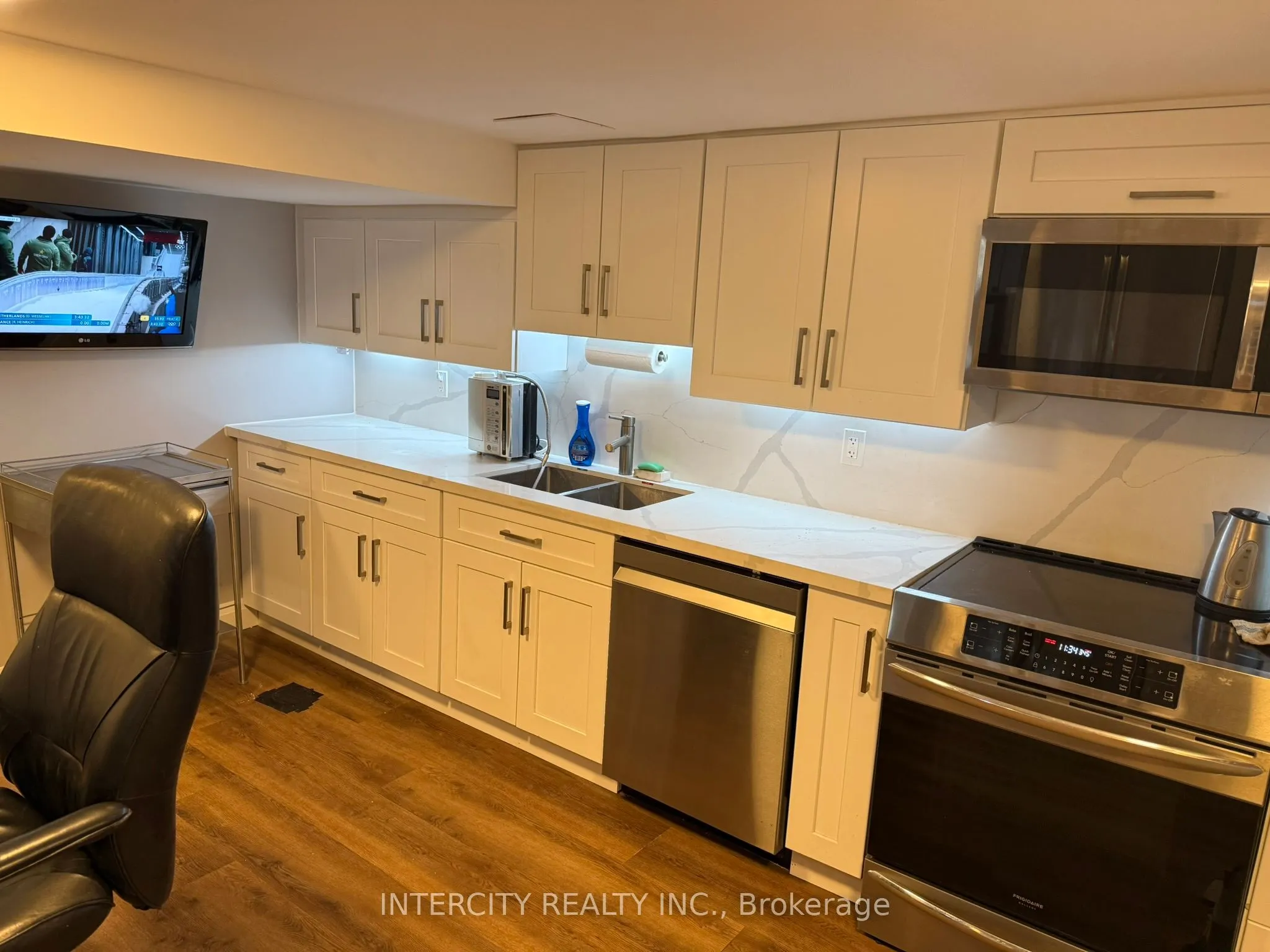 222 Combe Avenue #1