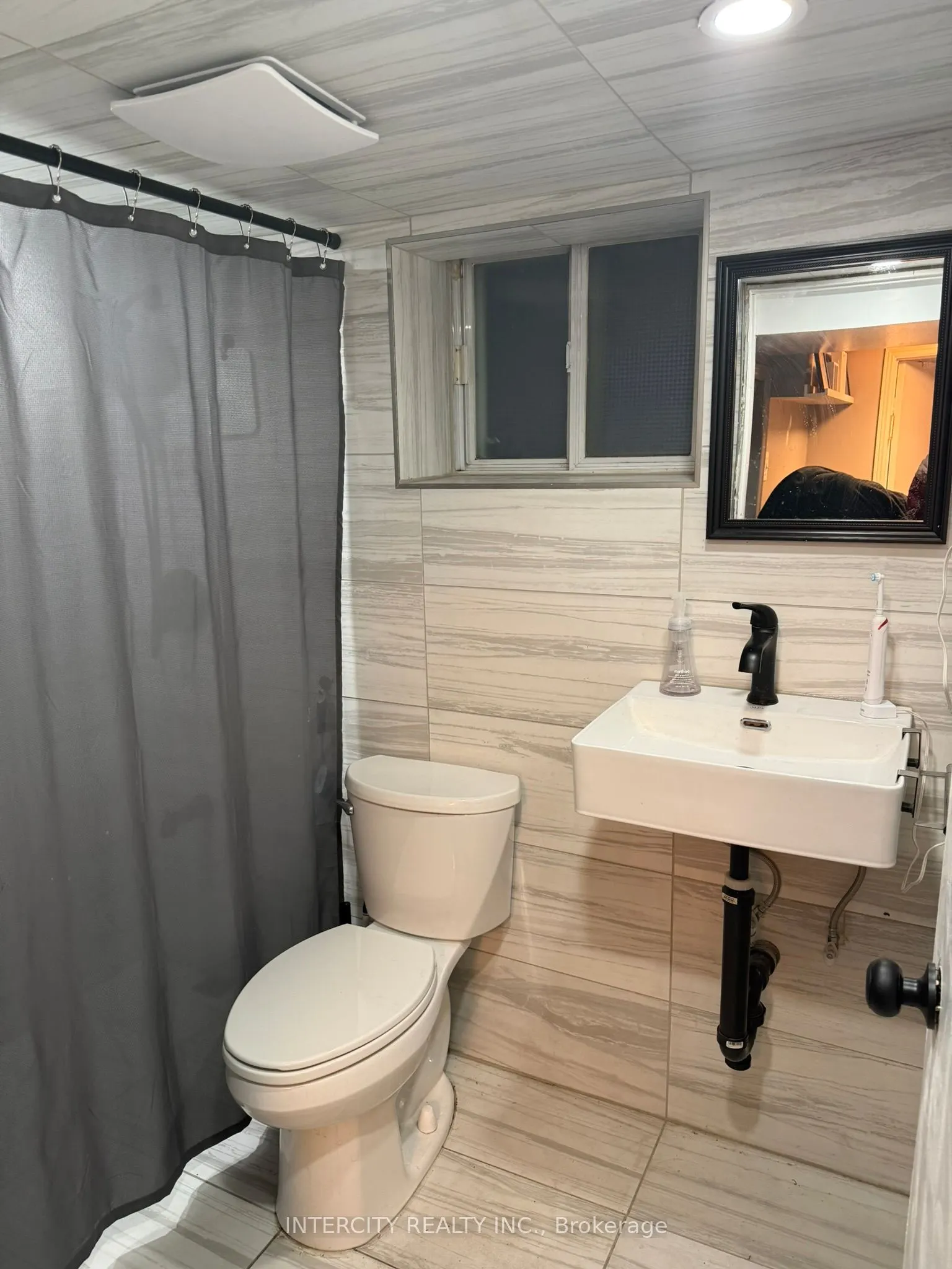 222 Combe Avenue #1