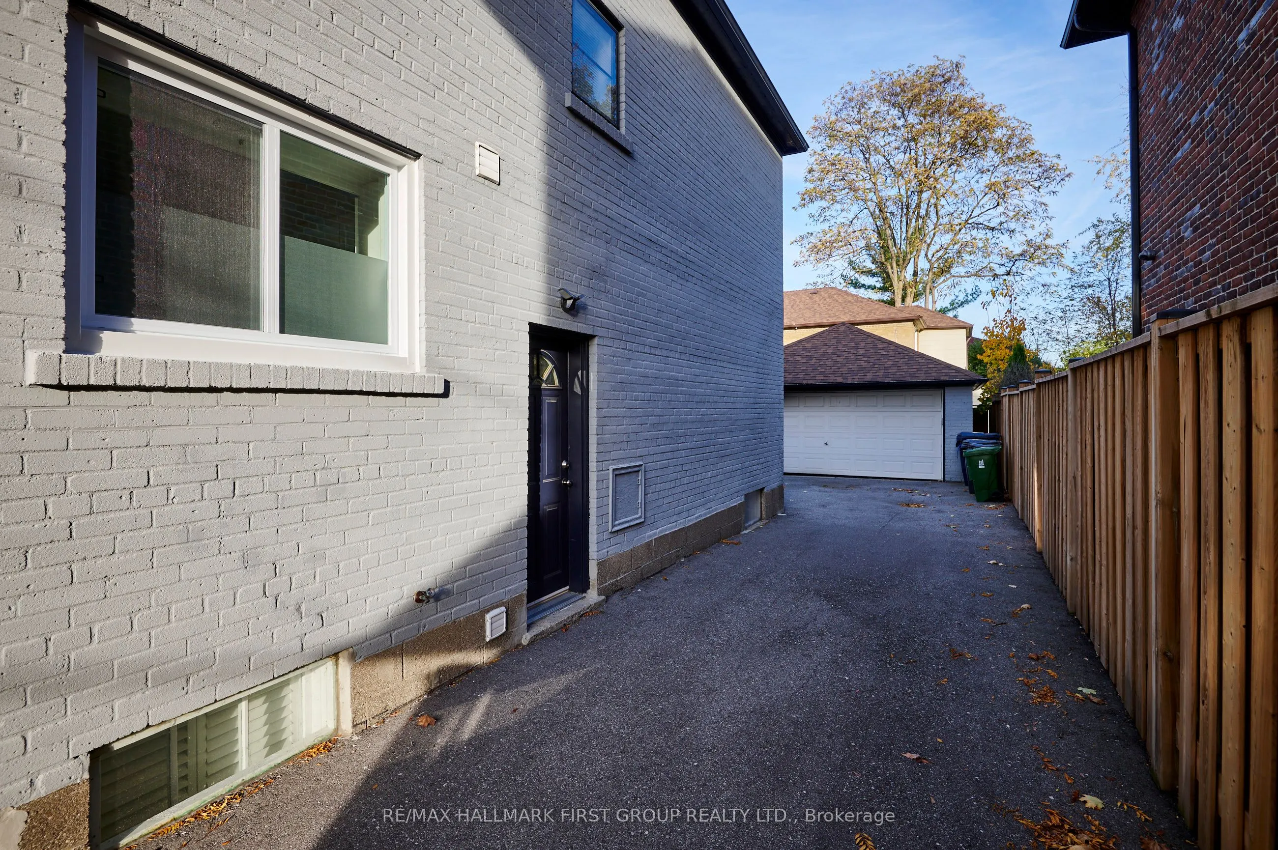 207 Bayview Heights Drive #Lower
