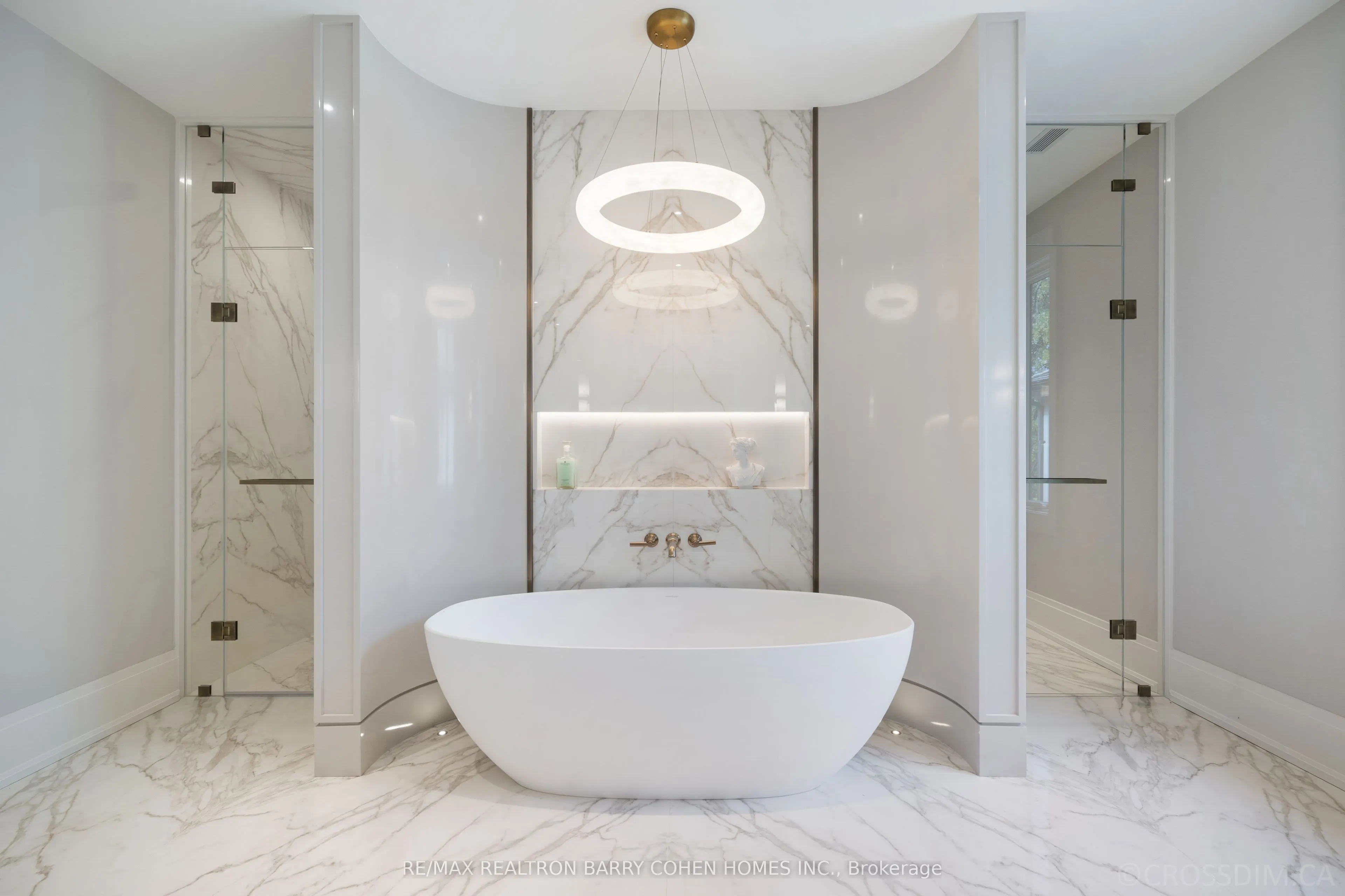117 Yonge Boulevard