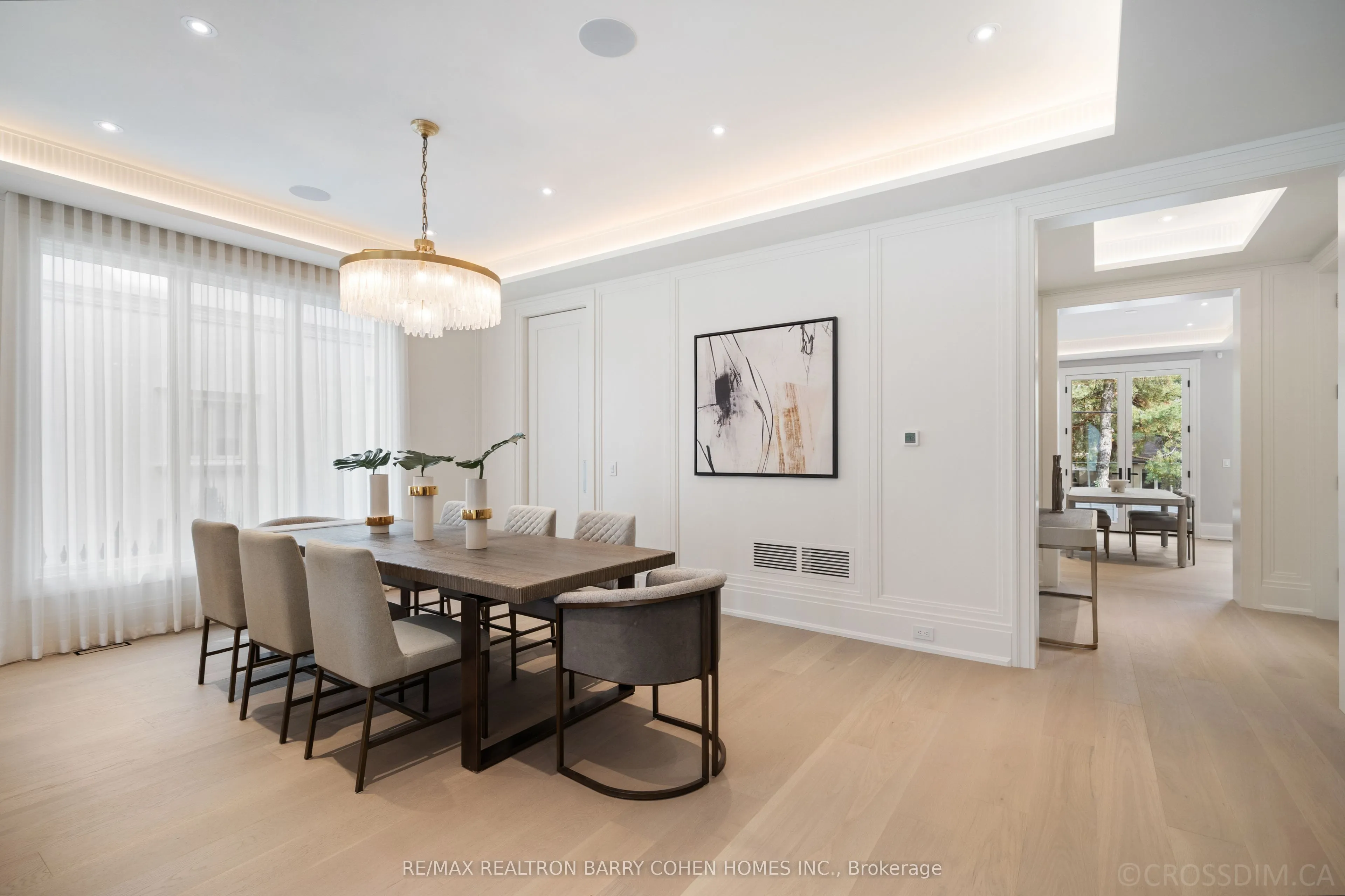 117 Yonge Boulevard