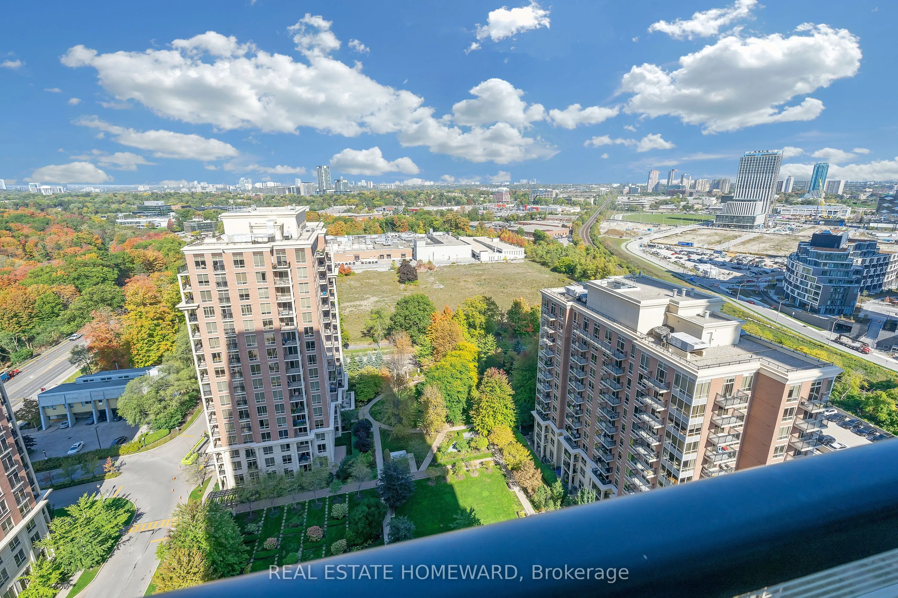 20 Inn On The Park Drive #2039