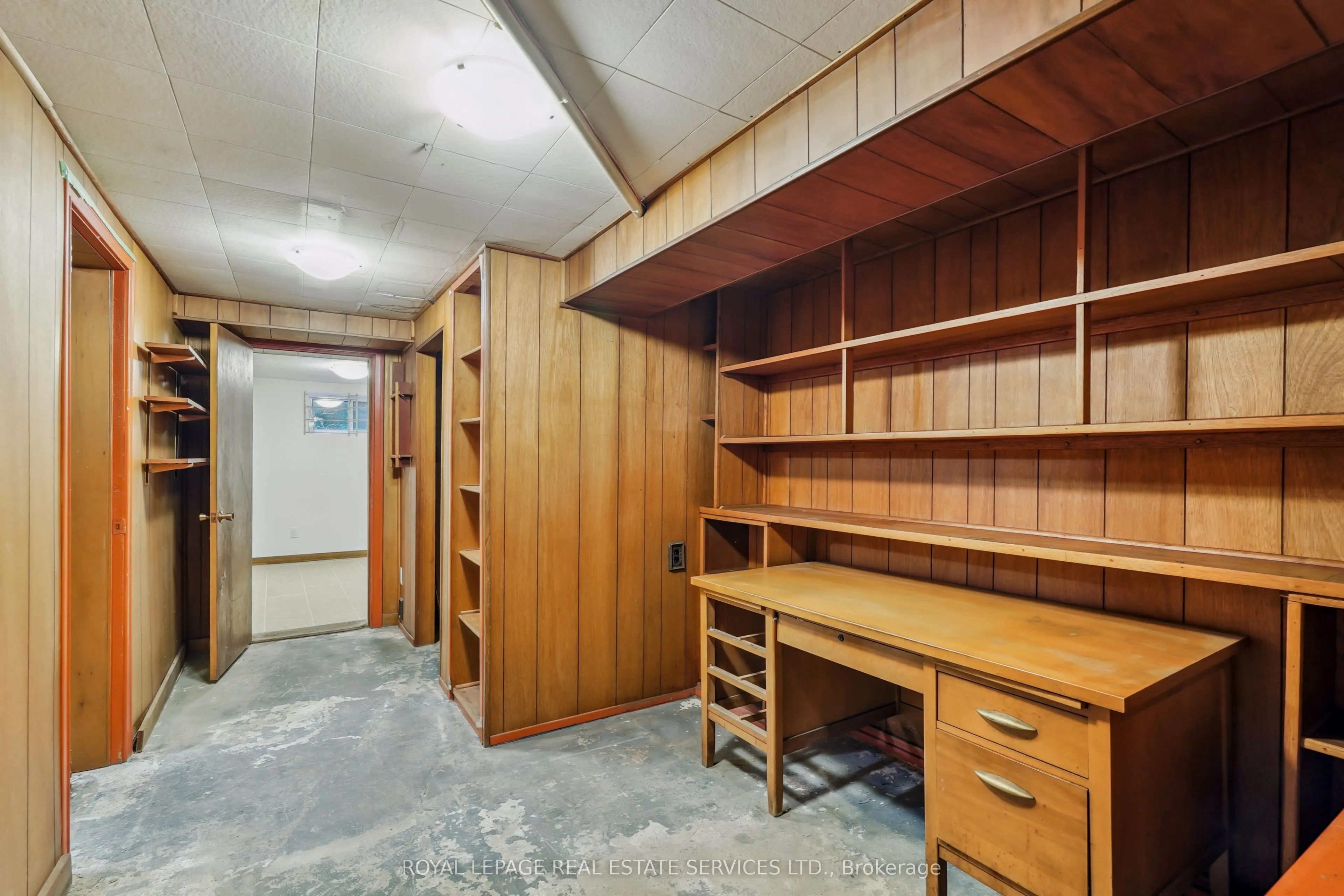 326 Lawrence Avenue W