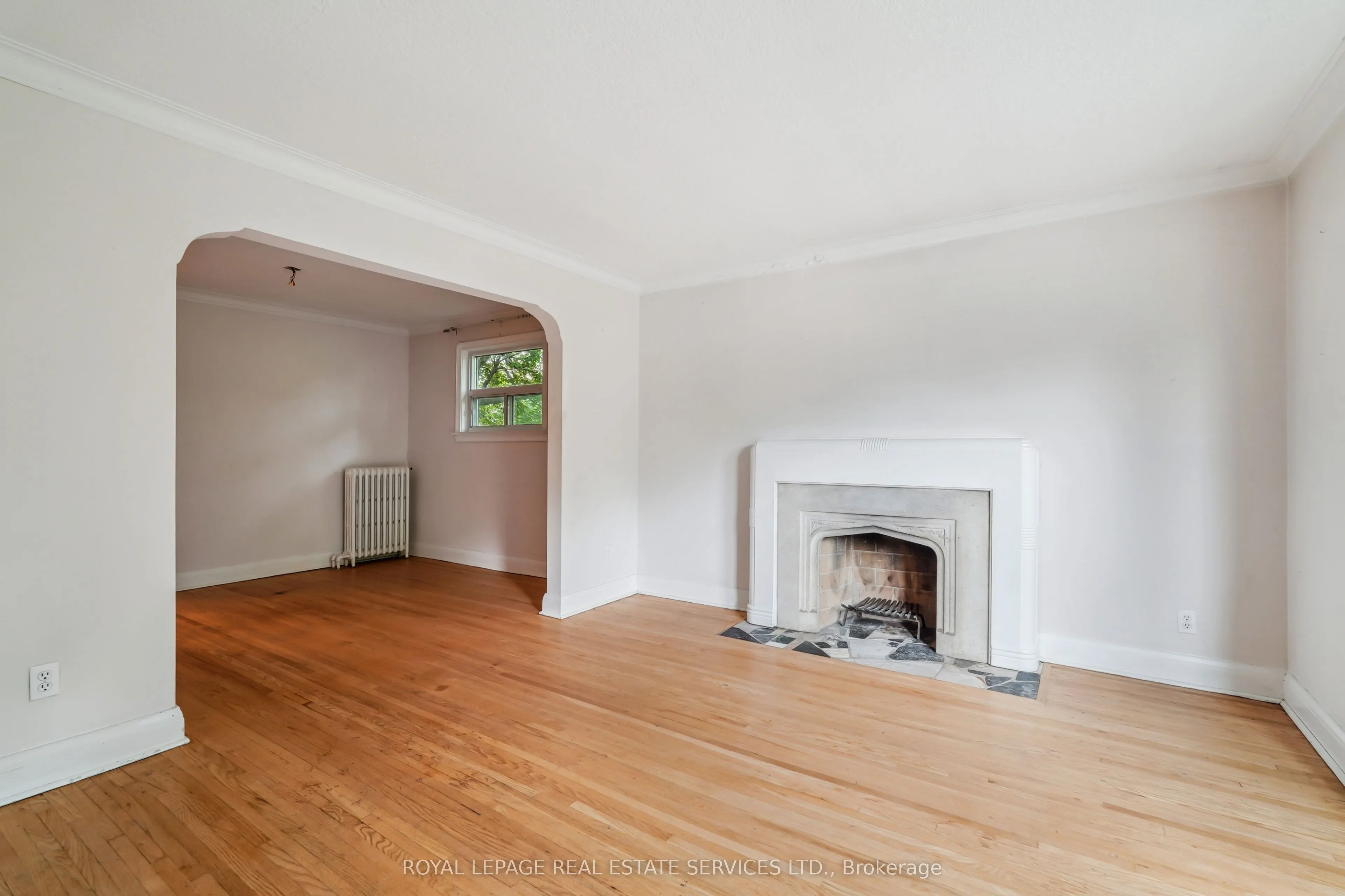 326 Lawrence Avenue W