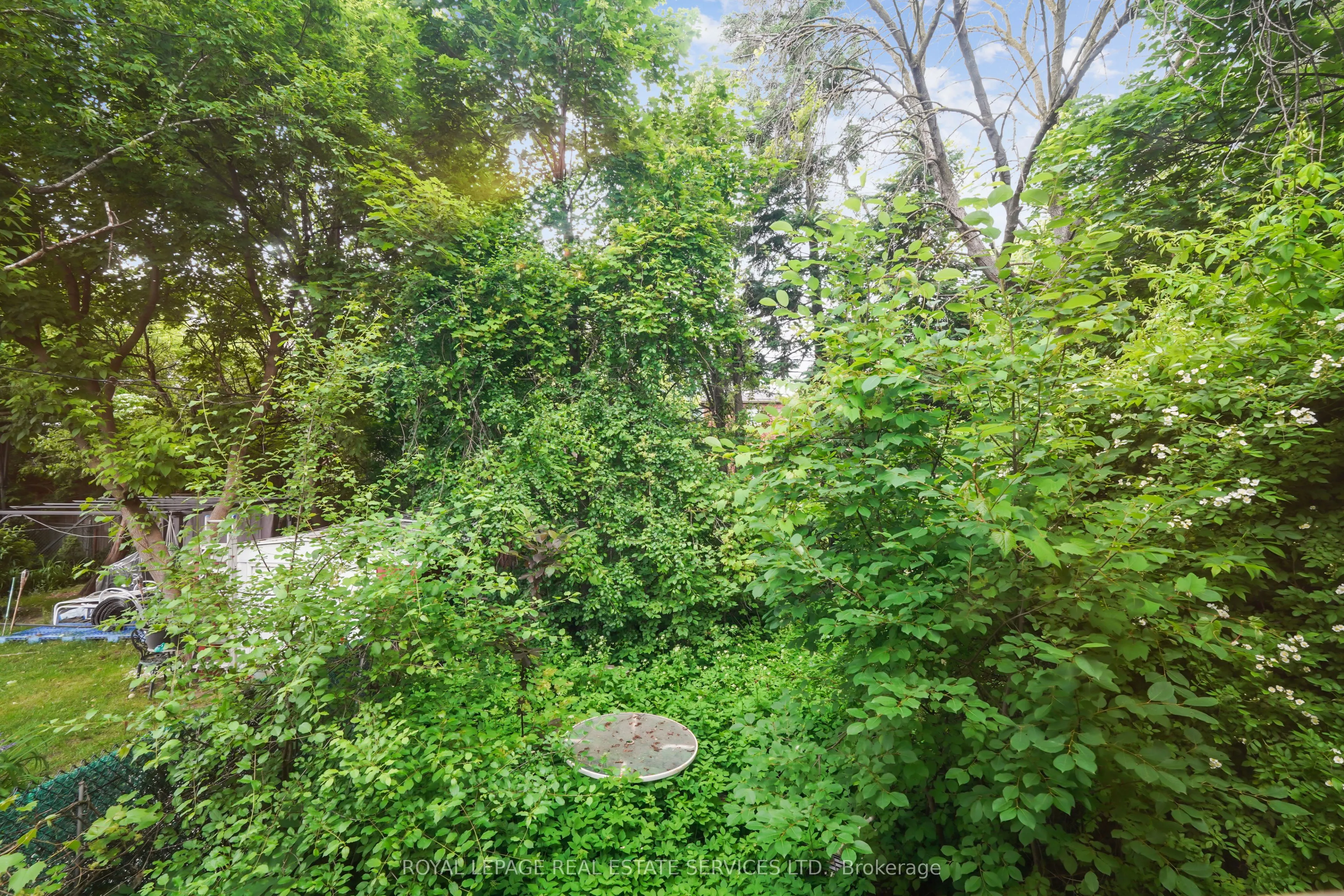 326 Lawrence Avenue W