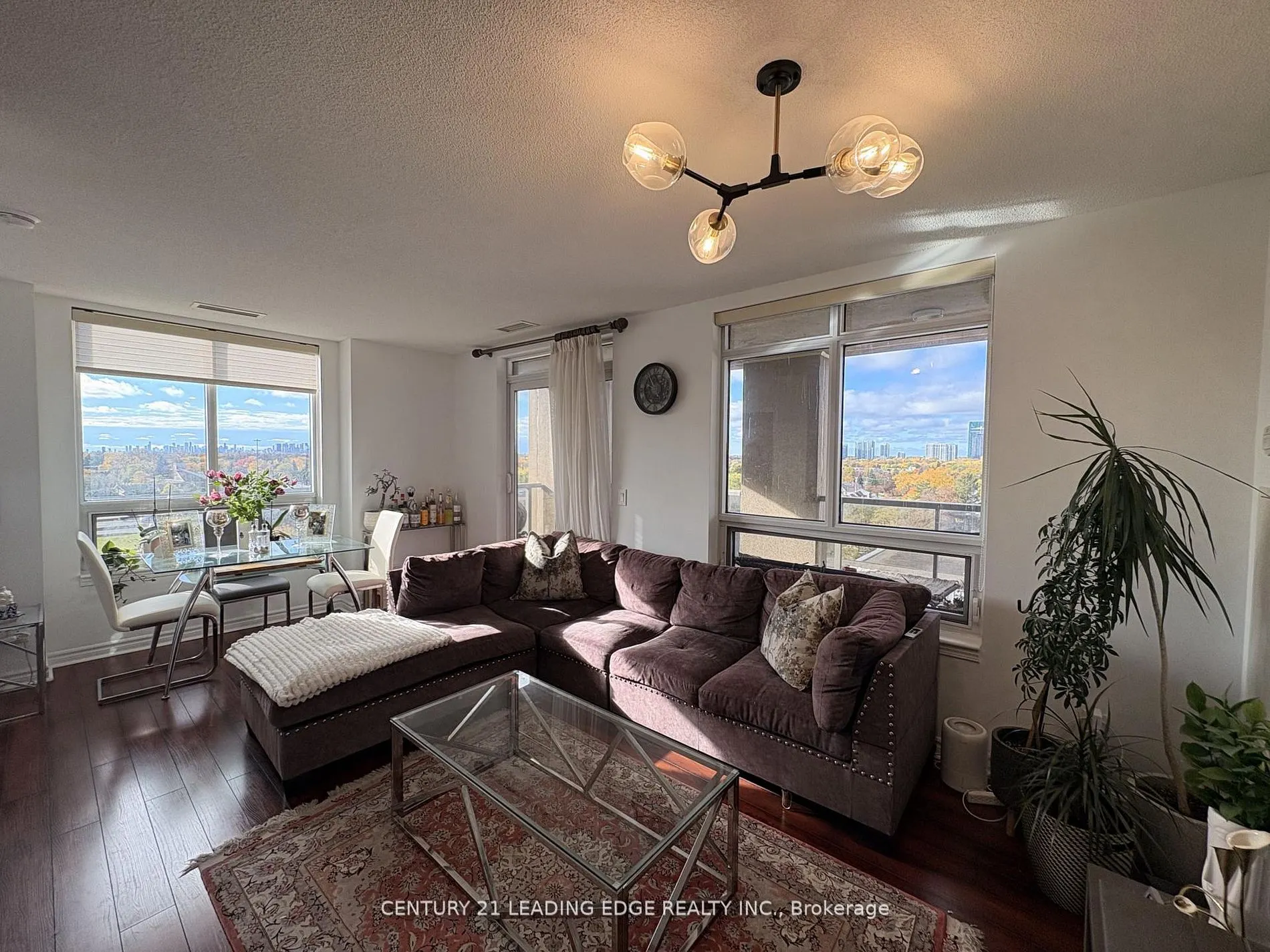 18 Kenaston Gardens #712