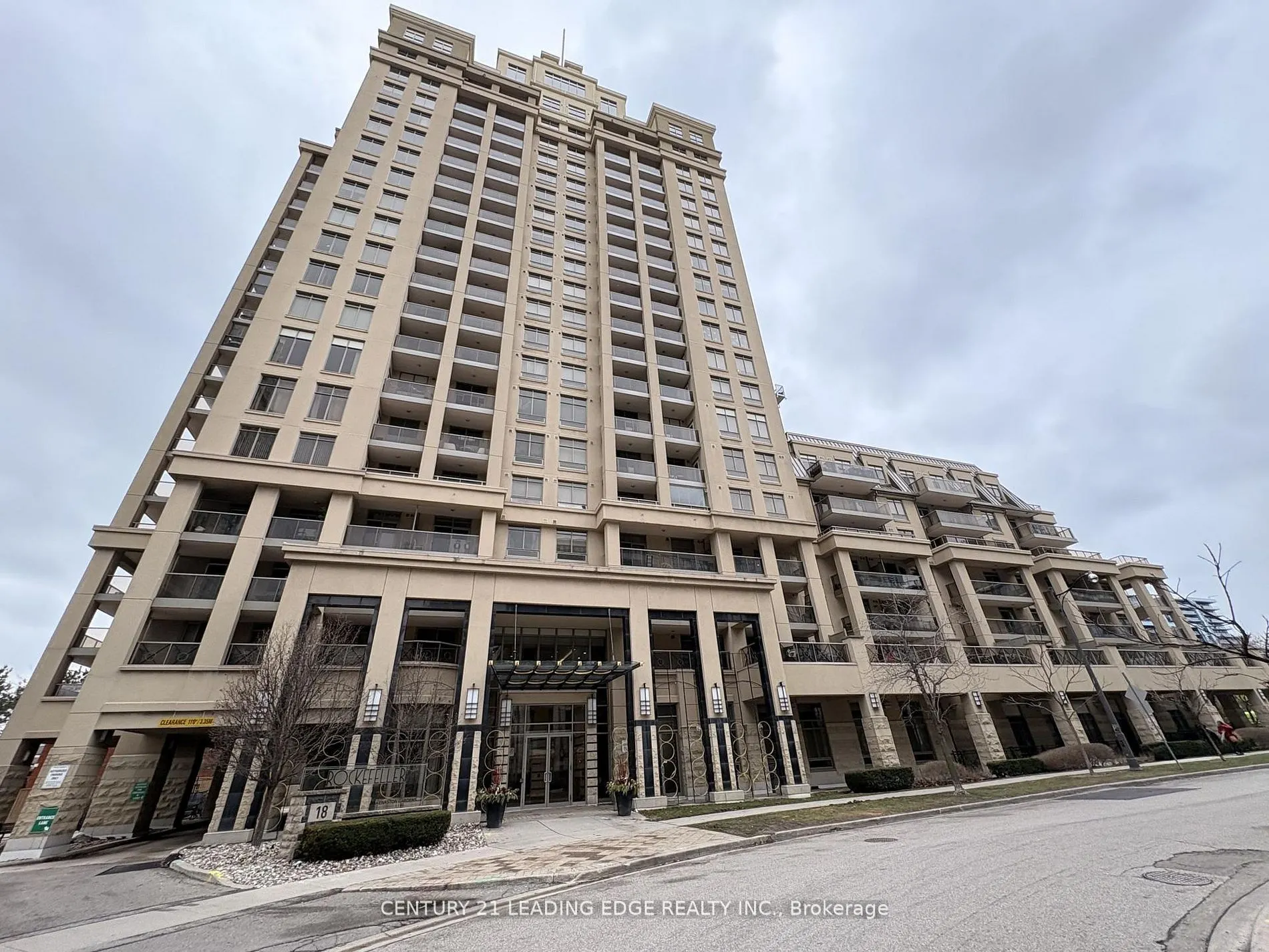 18 Kenaston Gardens #712