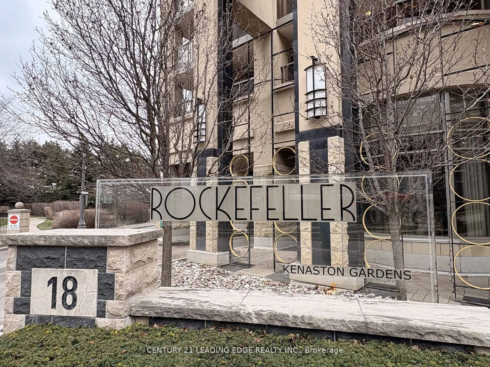 18 Kenaston Gardens #712