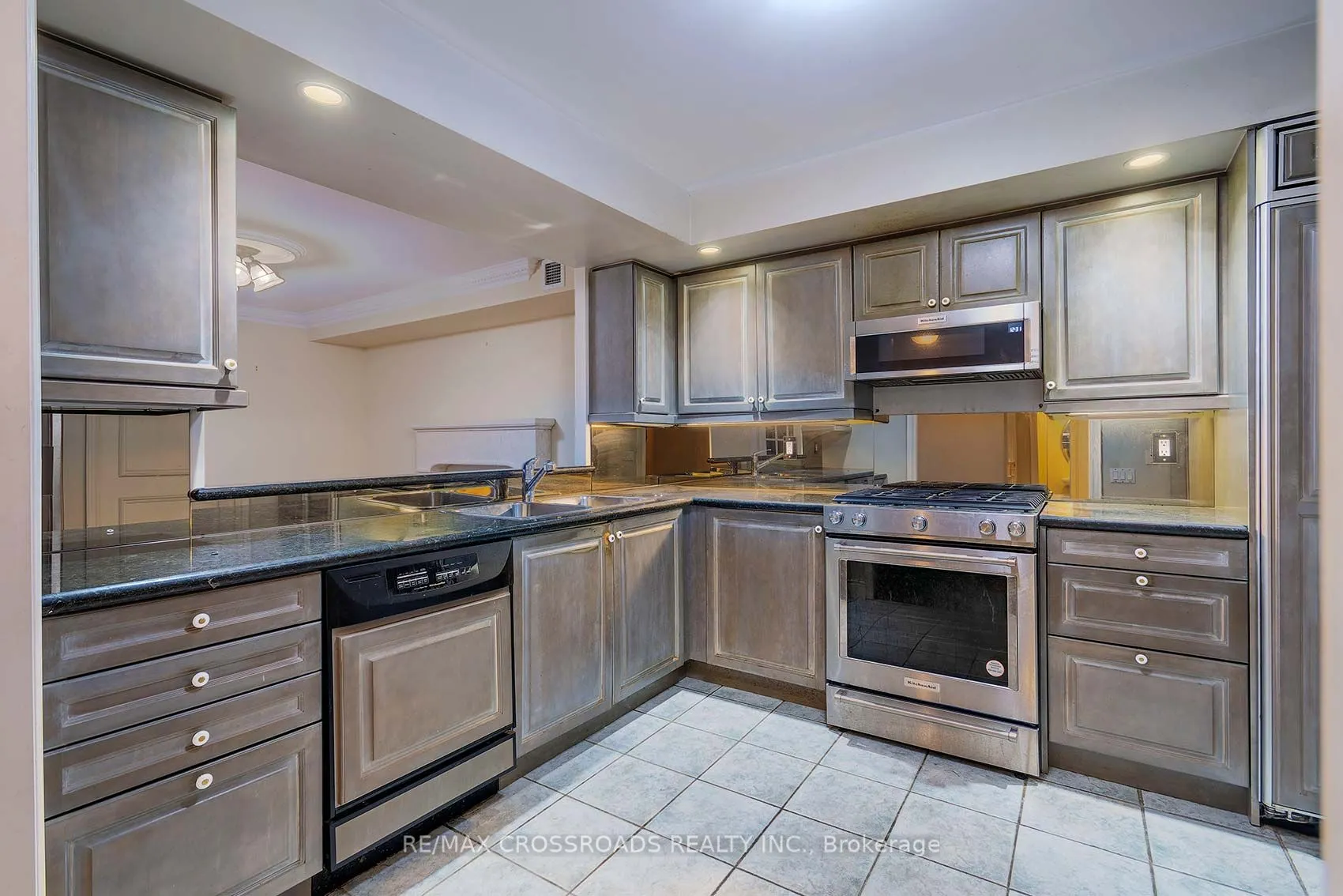 3600 Yonge Street #737