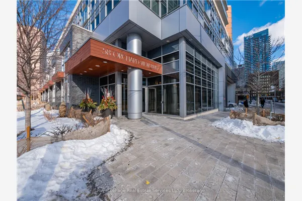 58 Orchard View Boulevard #1711