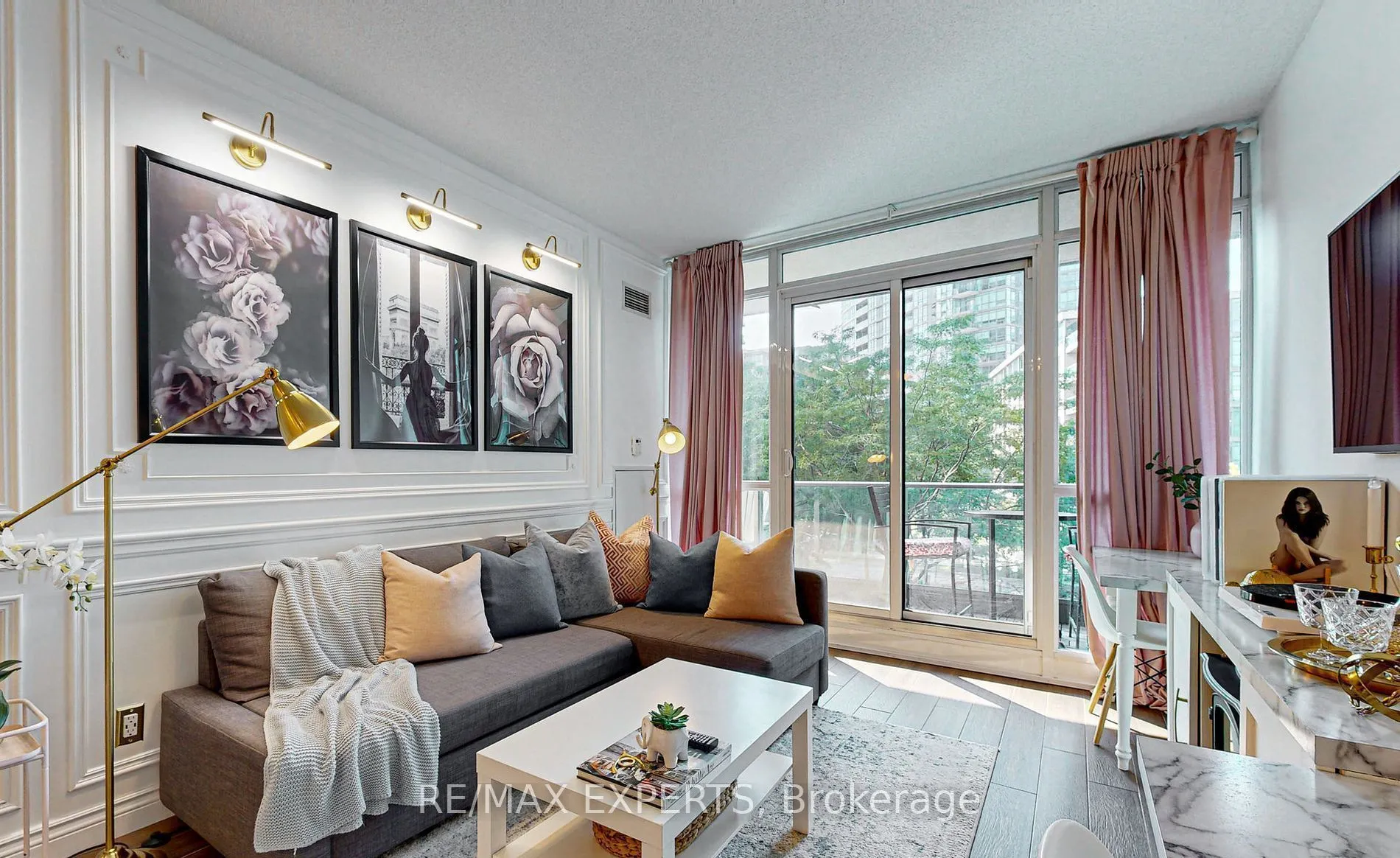 209 Fort York Boulevard #355