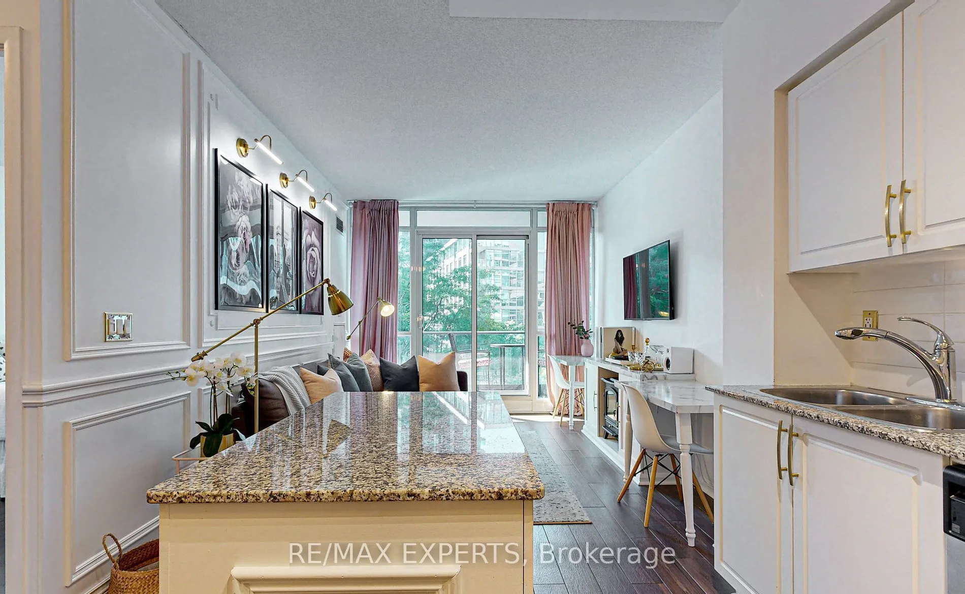 209 Fort York Boulevard #355