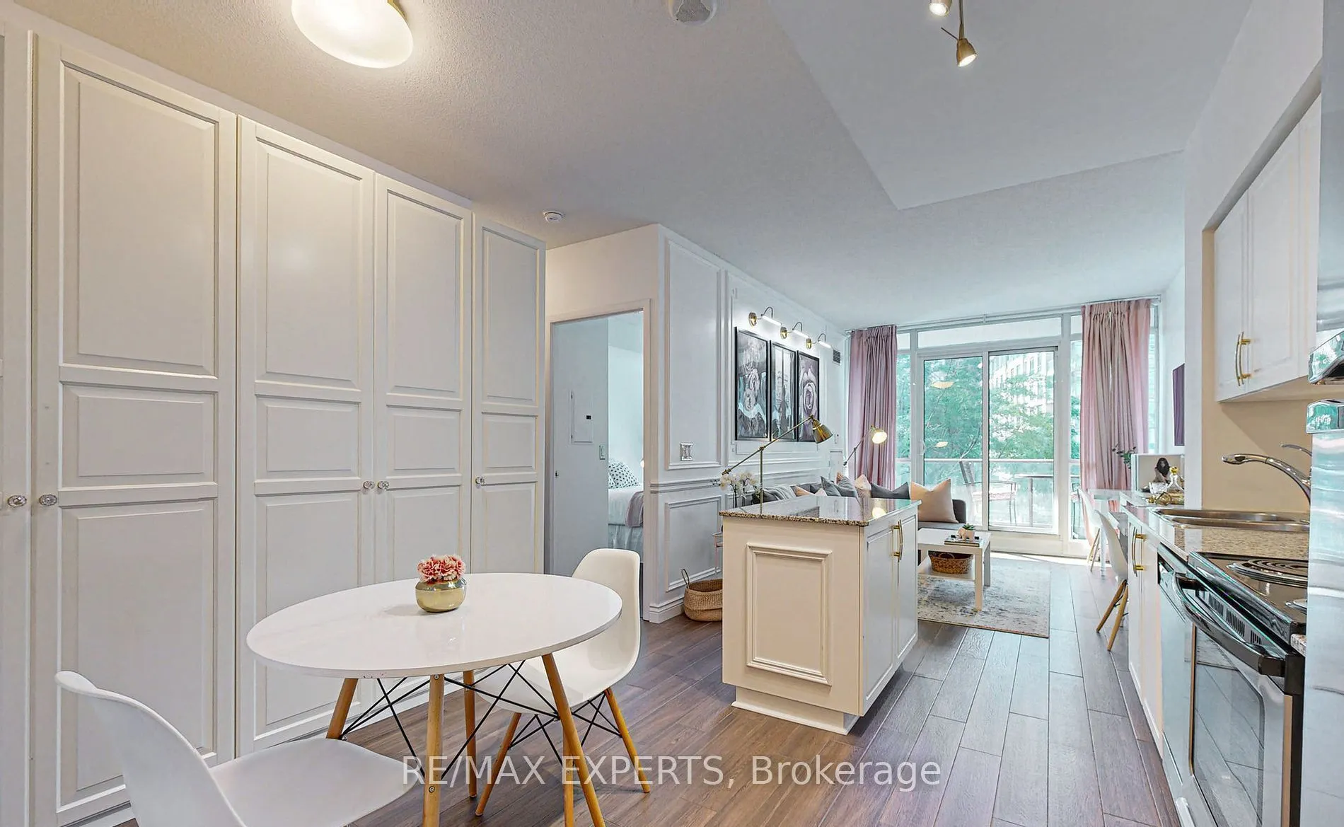 209 Fort York Boulevard #355