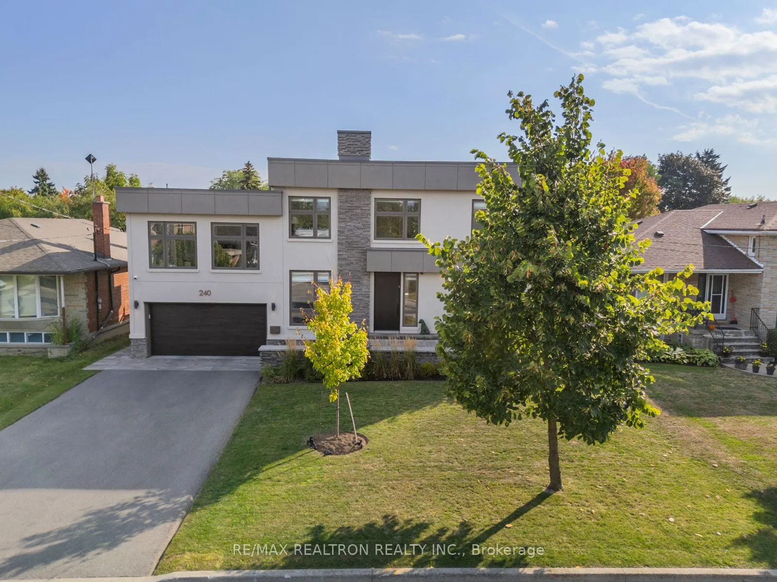240 Maxwell Street