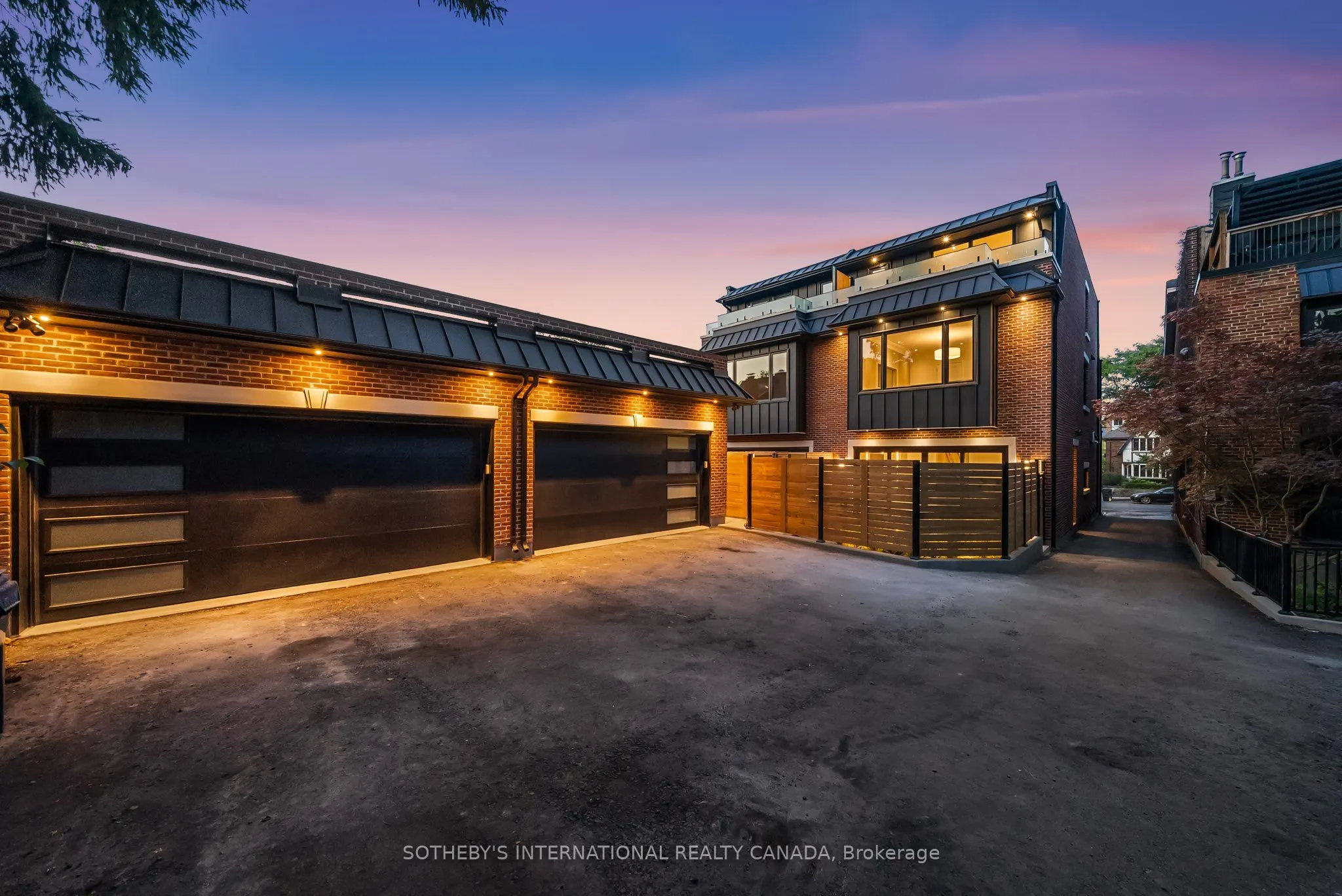 734 Avenue Road