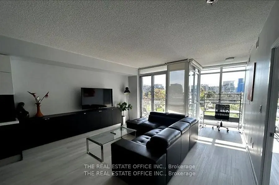 151 Dan Leckie Way #202