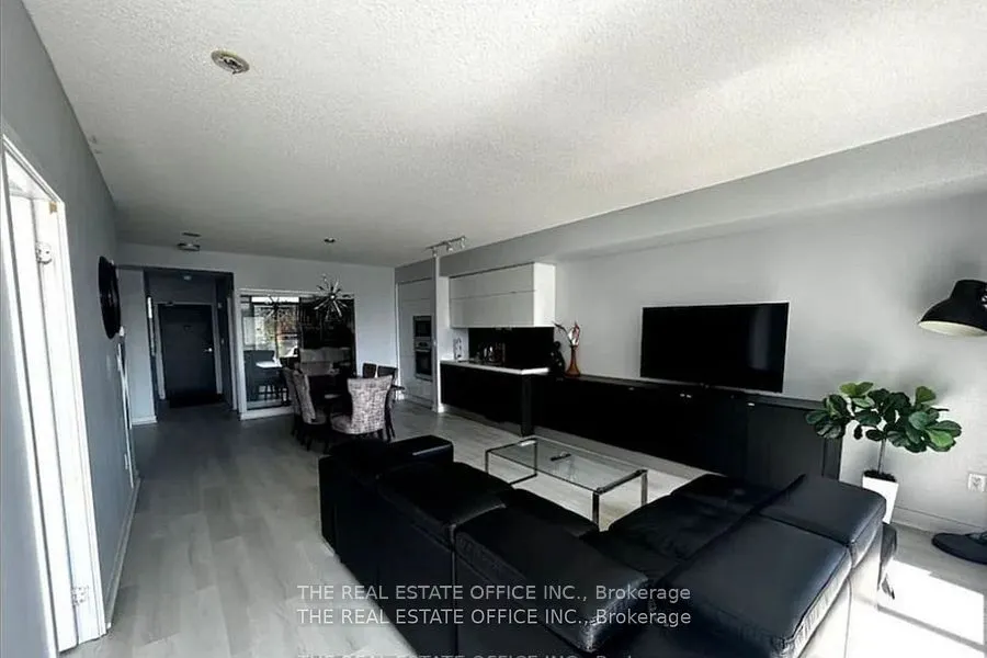 151 Dan Leckie Way #202