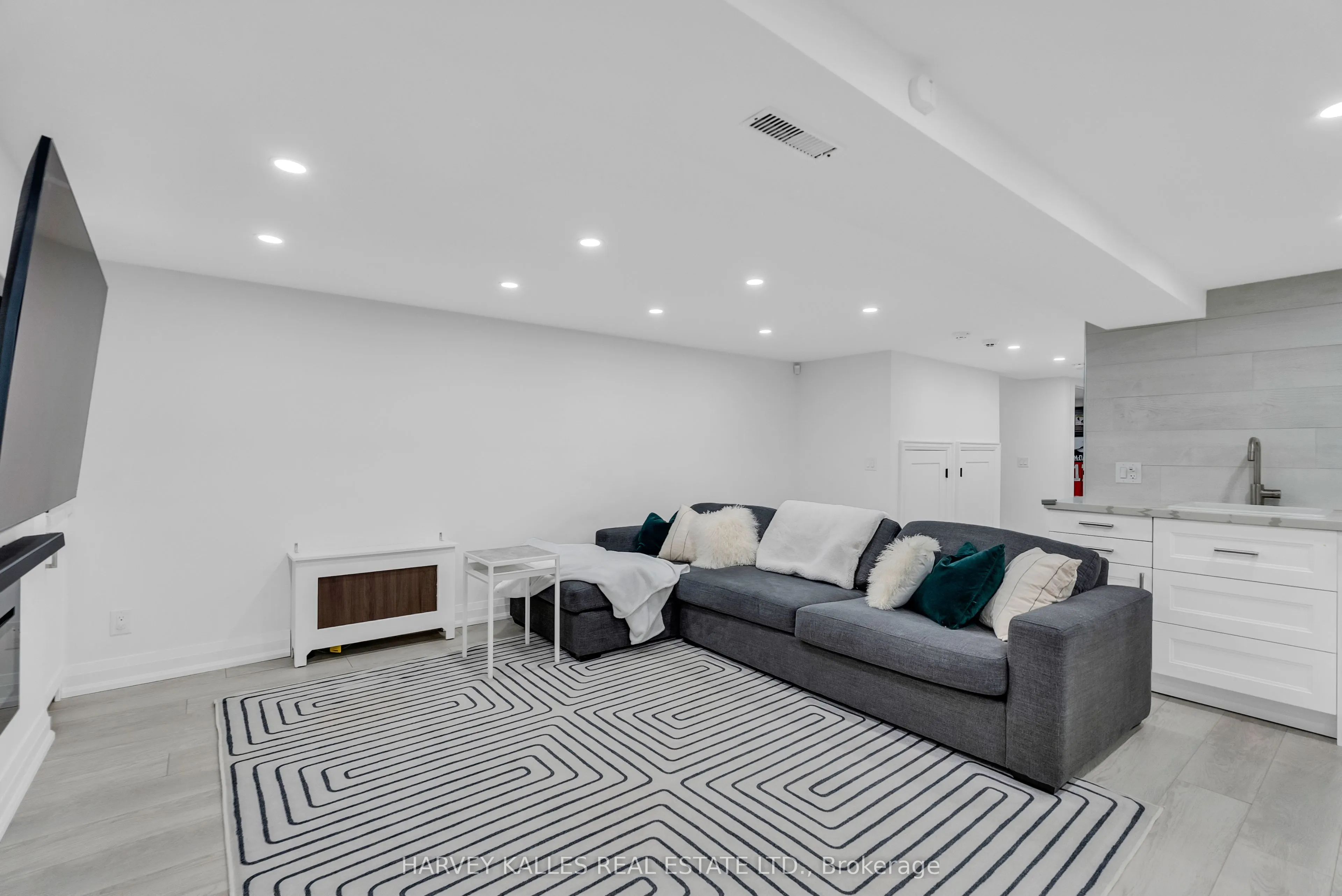 32 Almont Road