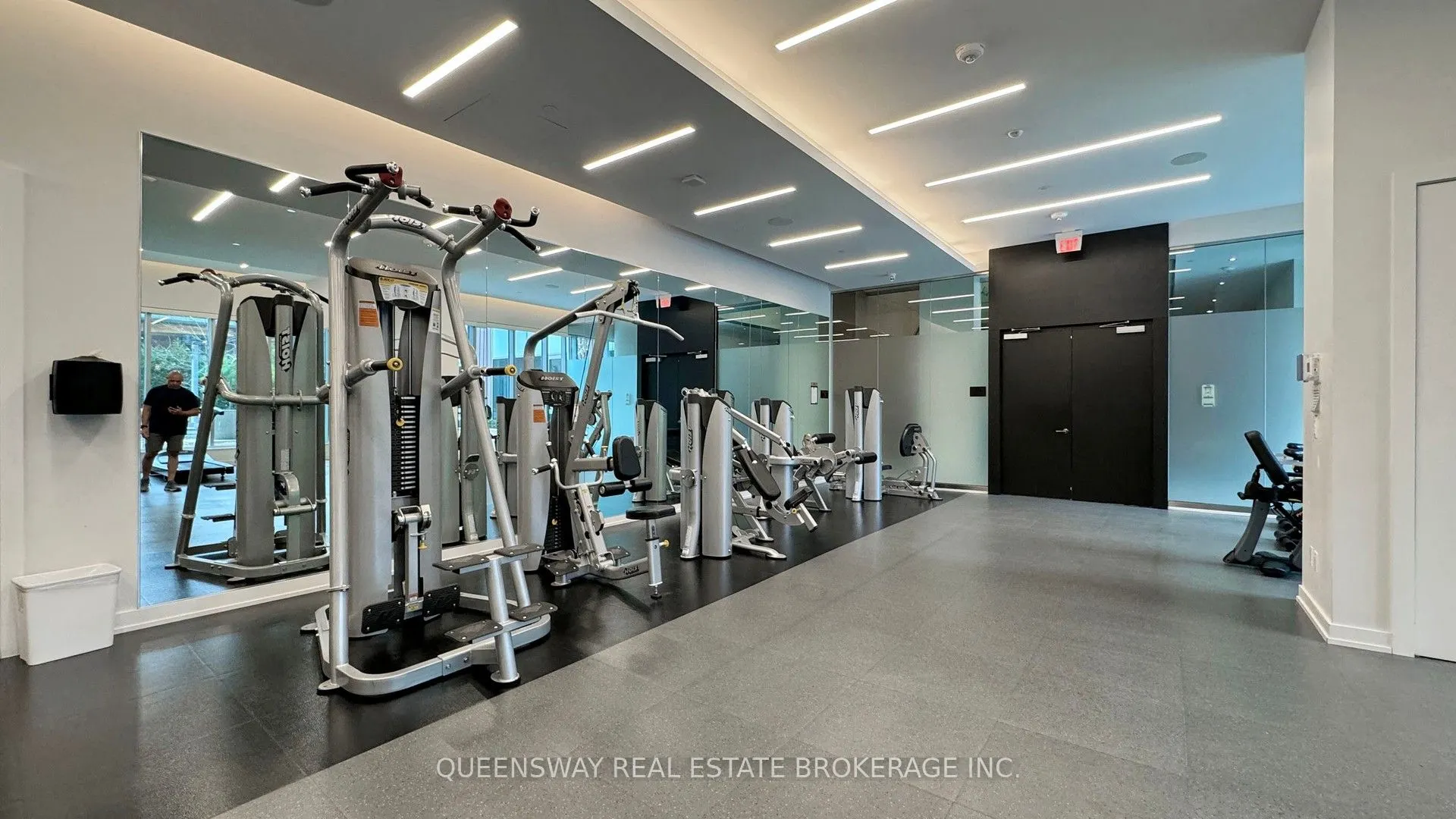 101 Erskine Avenue #1605