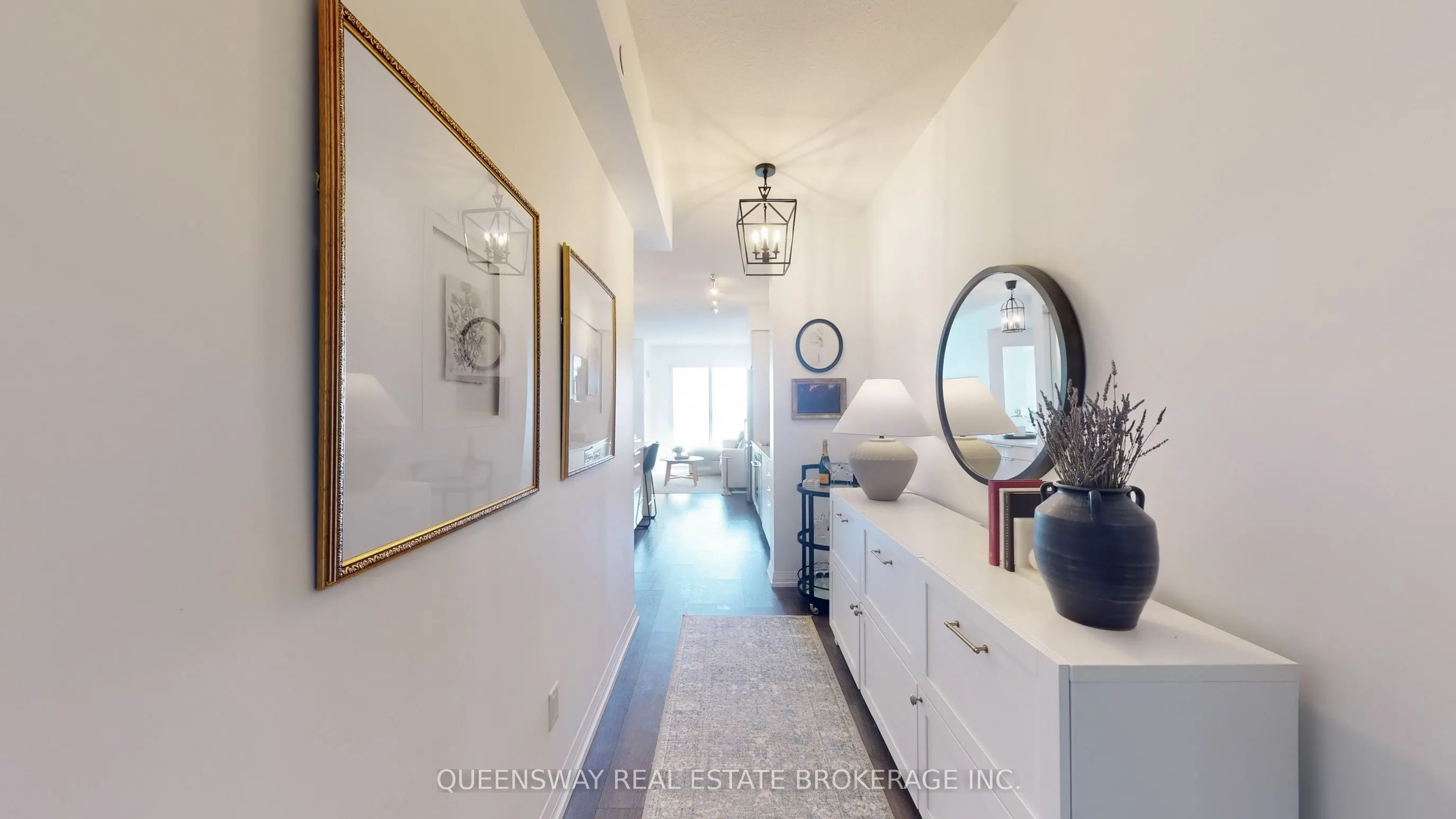101 Erskine Avenue #1605