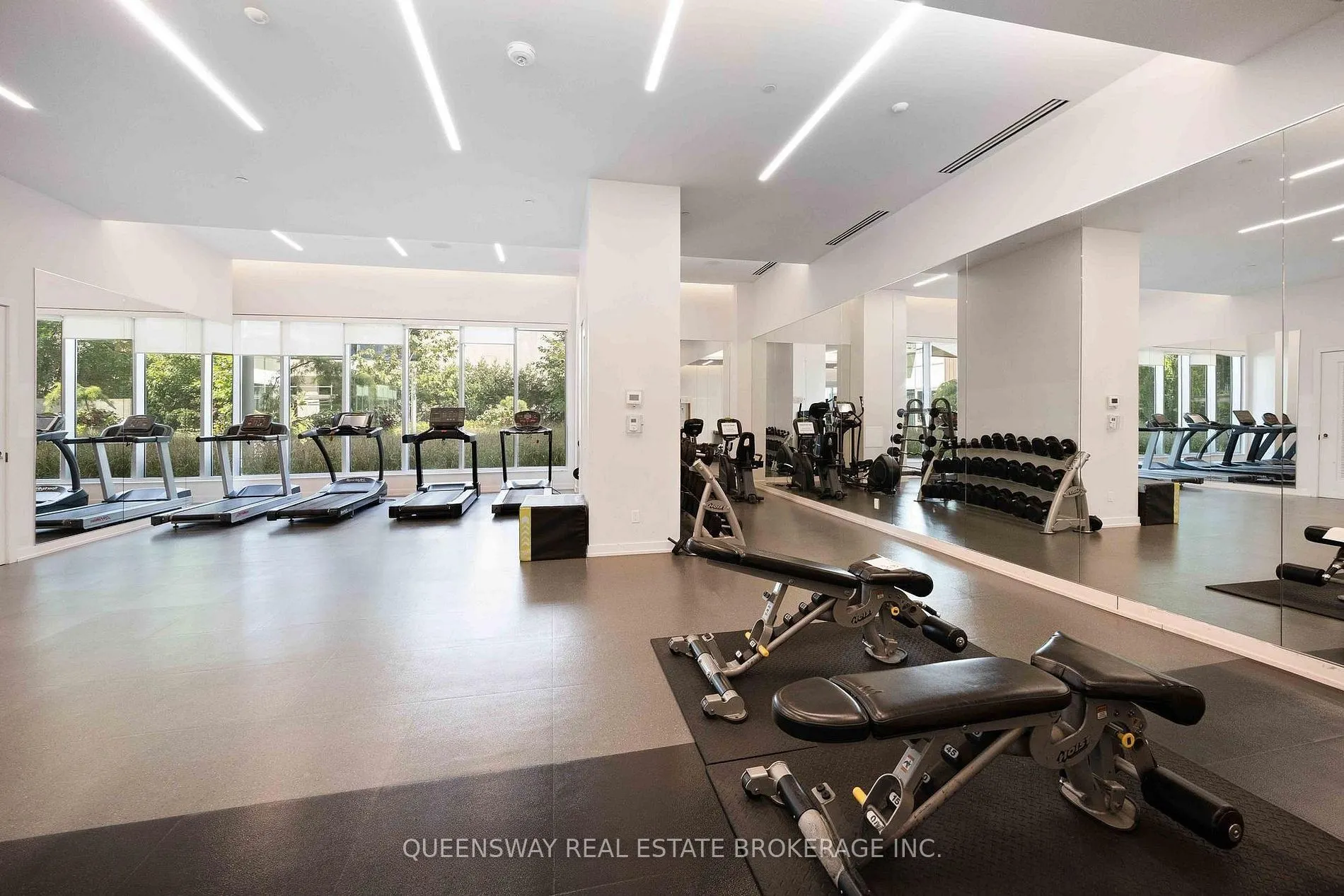 101 Erskine Avenue #1605