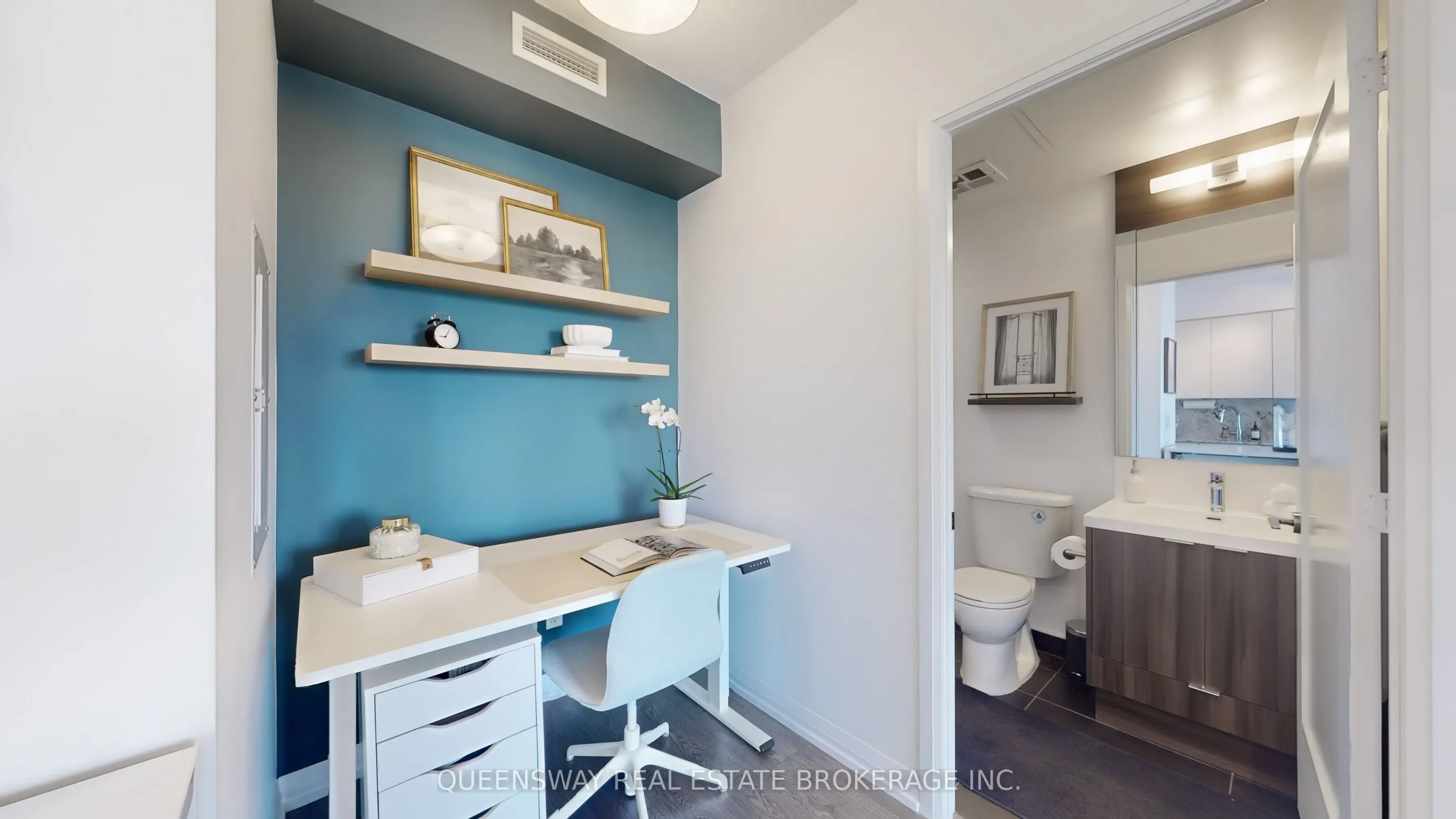 101 Erskine Avenue #1605