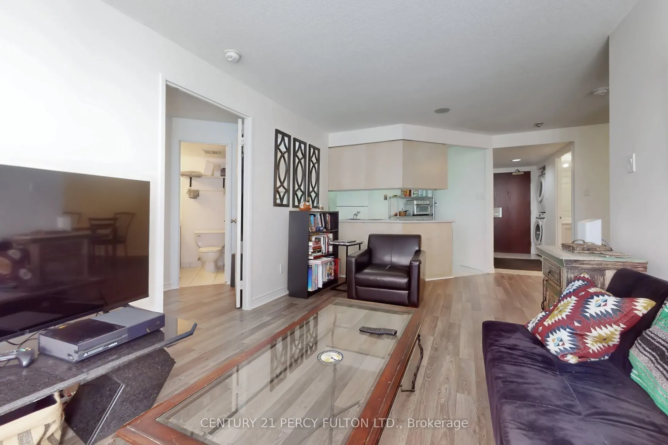 736 Bay Street #703