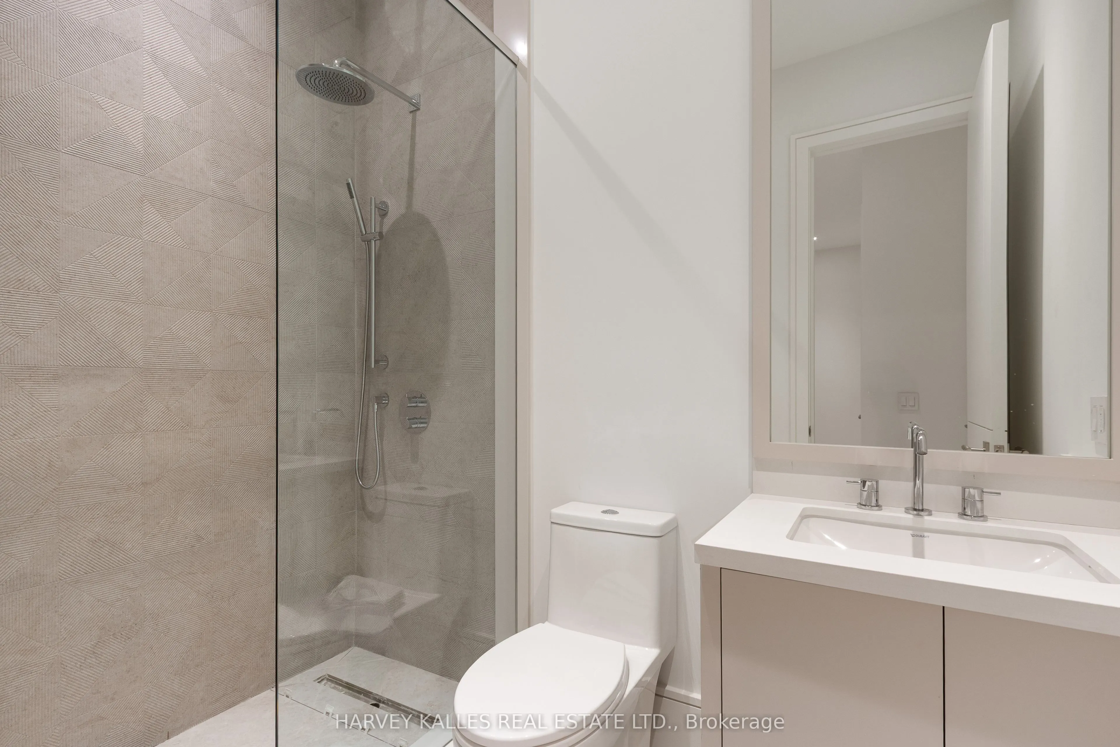 370 Glengrove Avenue W