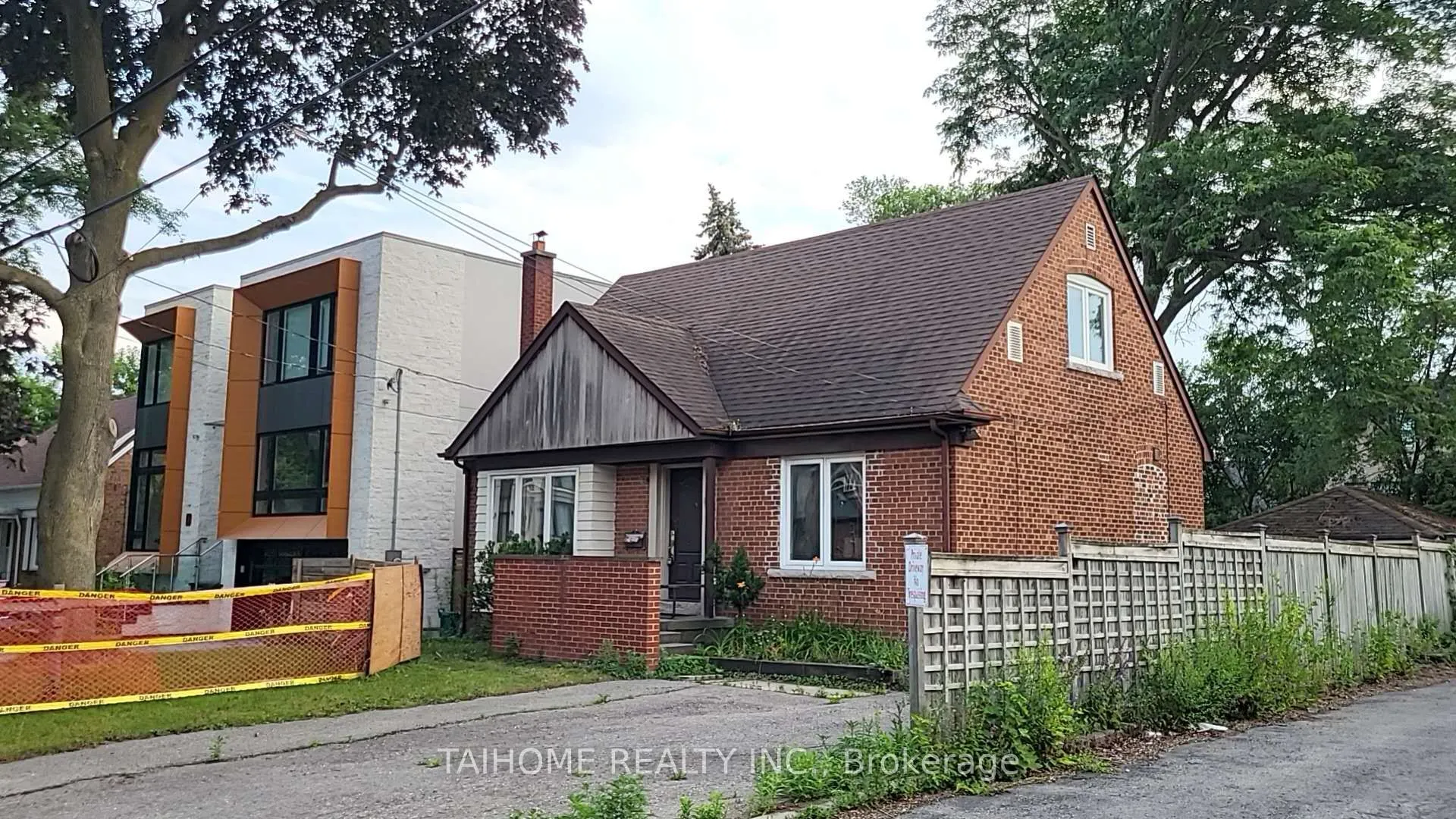 6 Vonda Avenue