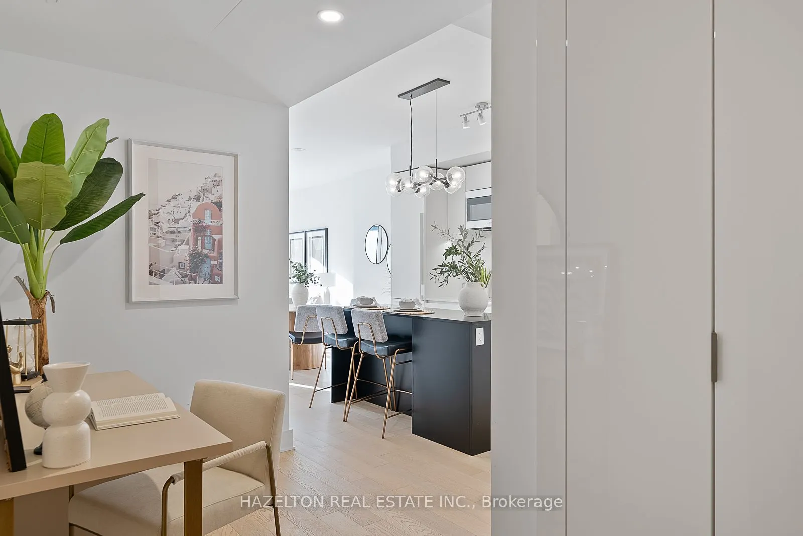 128 Pears Avenue #302
