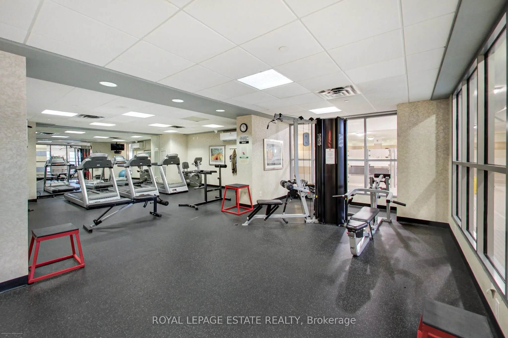 4978 Yonge Street #808
