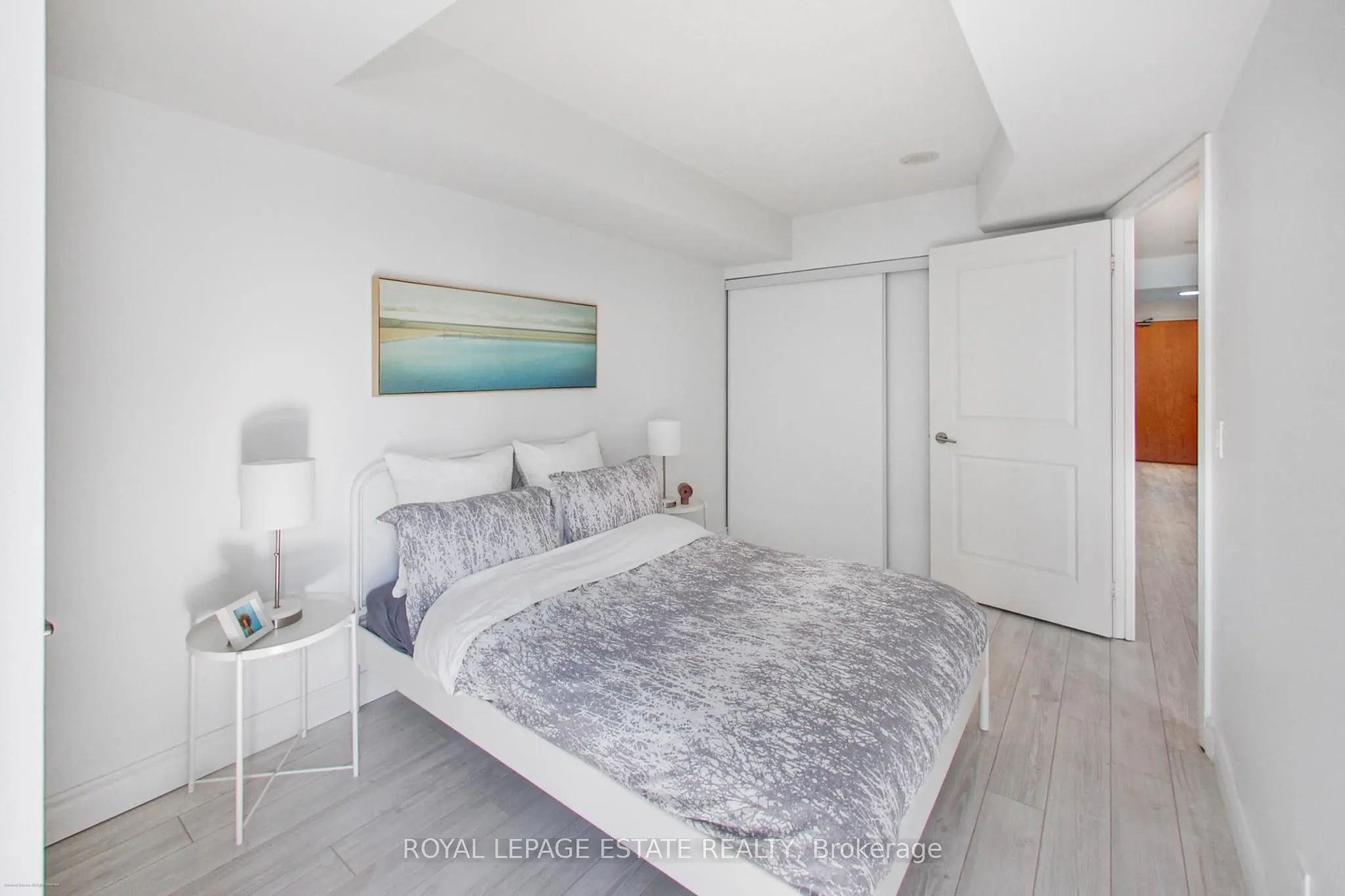 4978 Yonge Street #808
