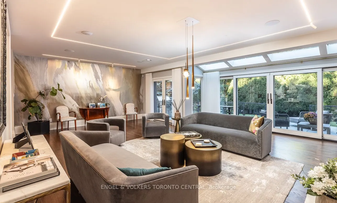1 Bryce Avenue