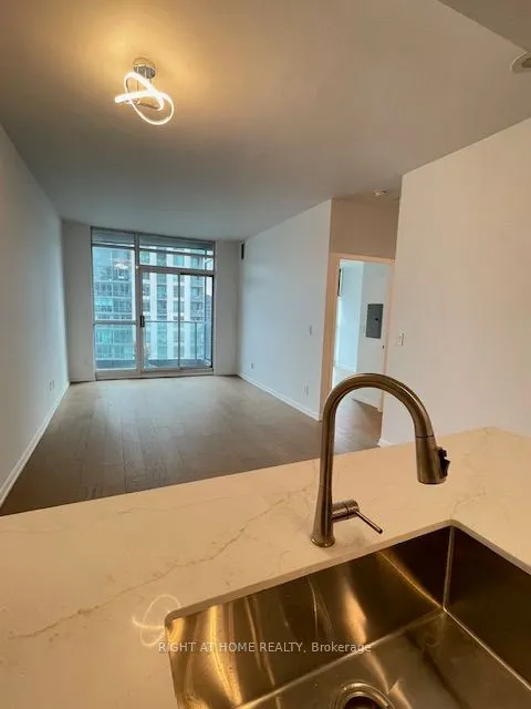 219 Fort York Boulevard #2506