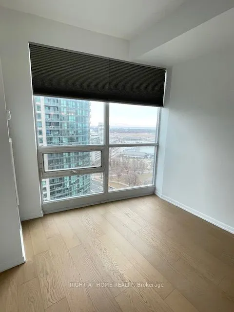 219 Fort York Boulevard #2506