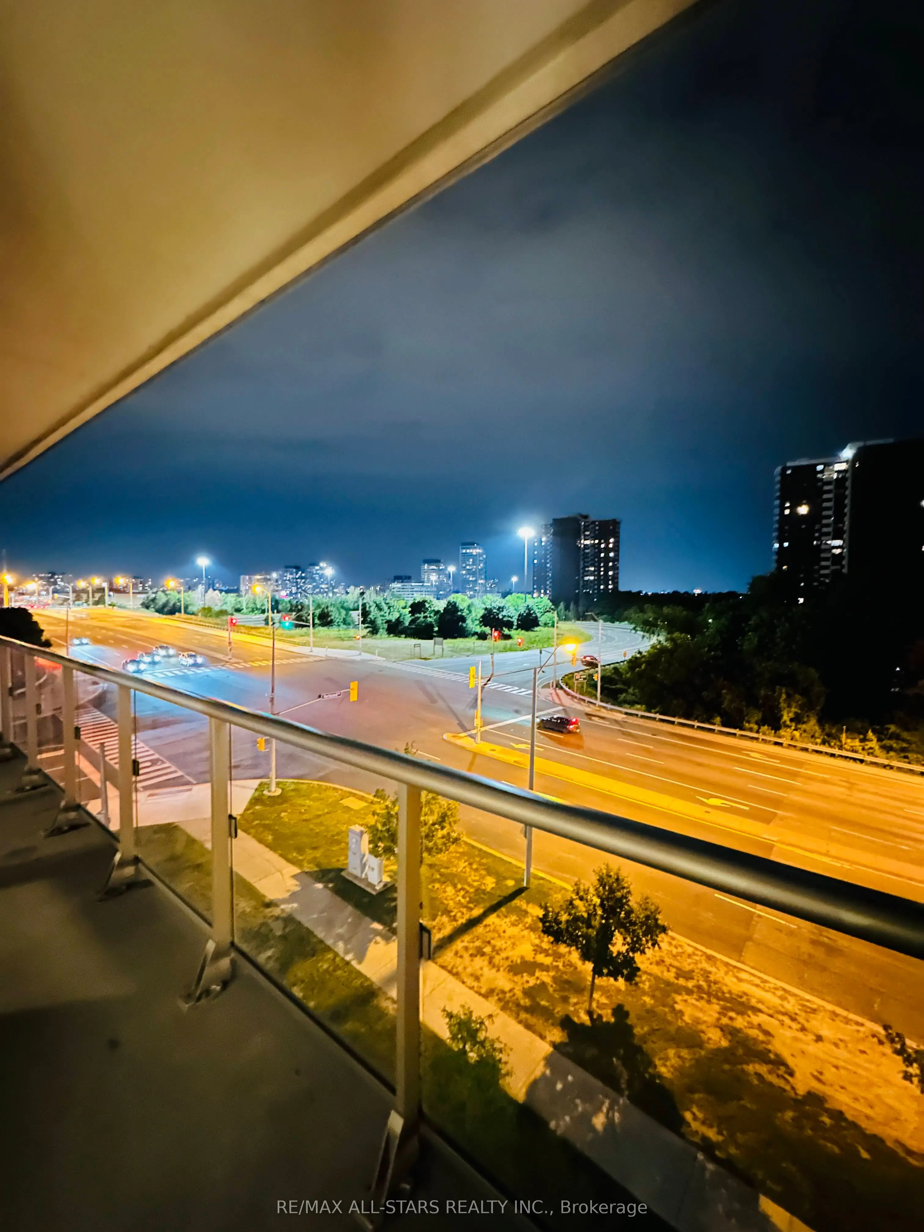2015 Sheppard Avenue E #407
